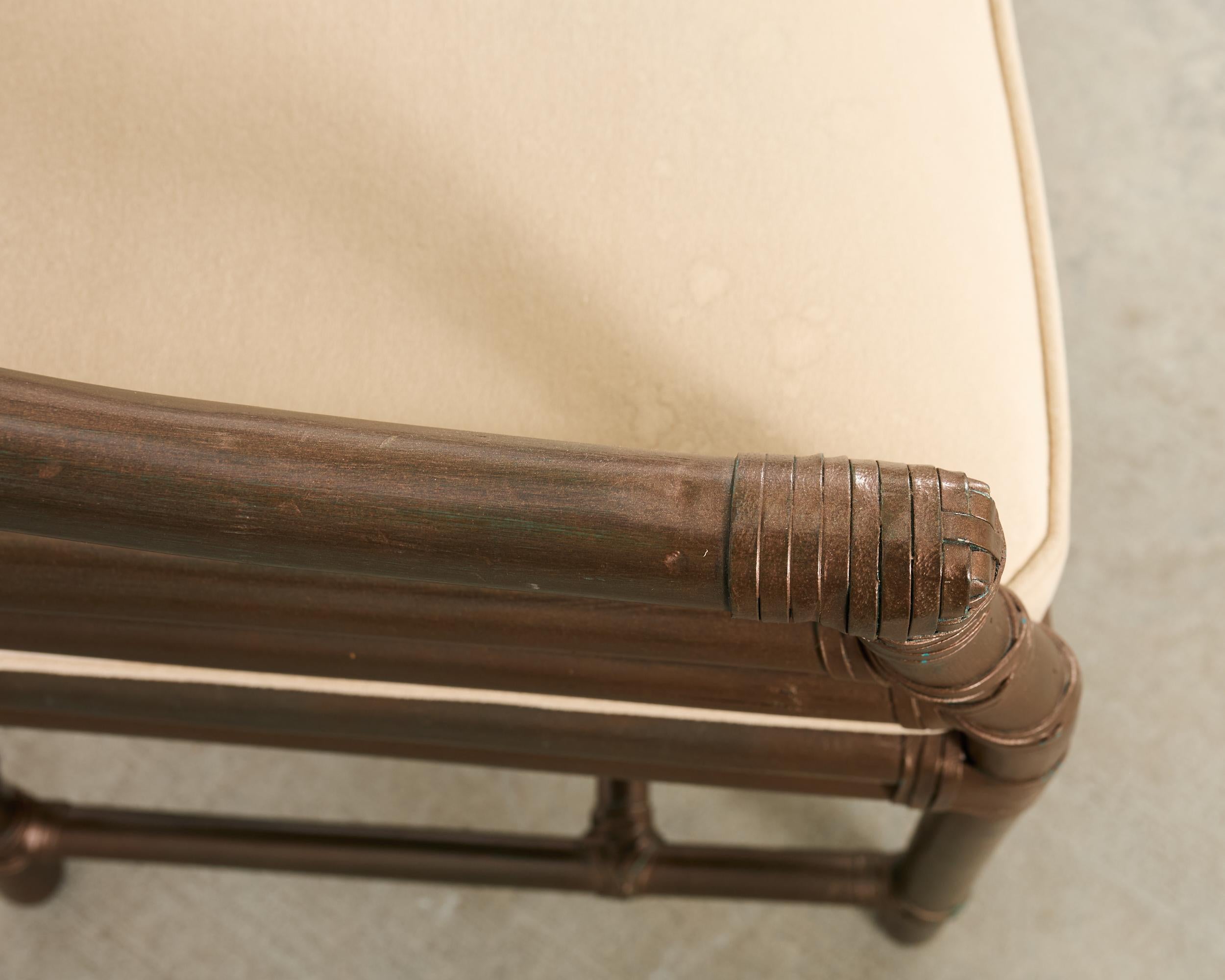 Satz Zehn McGuire Bronzed Rattan Target Esszimmerstühle (20. Jahrhundert) im Angebot