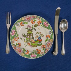 Set Ten Pearlware Plates with Chinoiserie Decoration Made England, circa 1820