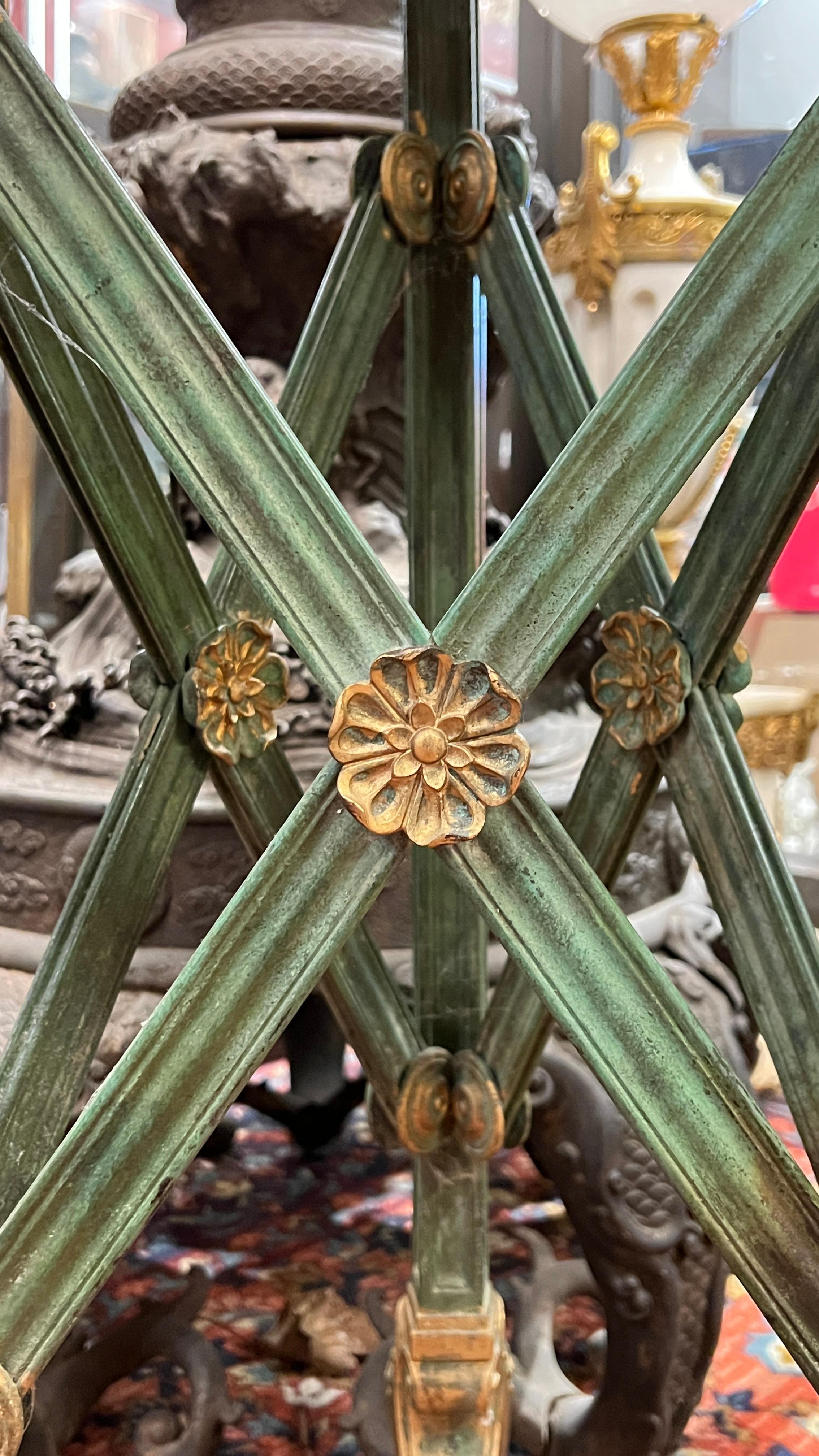 Juego Tres (3) Pedestales de Bronce y Mármol Estilo Directoire Francés en venta 2