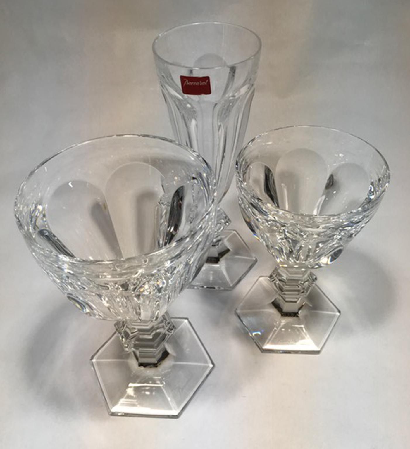 Baccarat - Ensemble de trois verres à pied en cristal clair, France, 21e siècle en vente 11