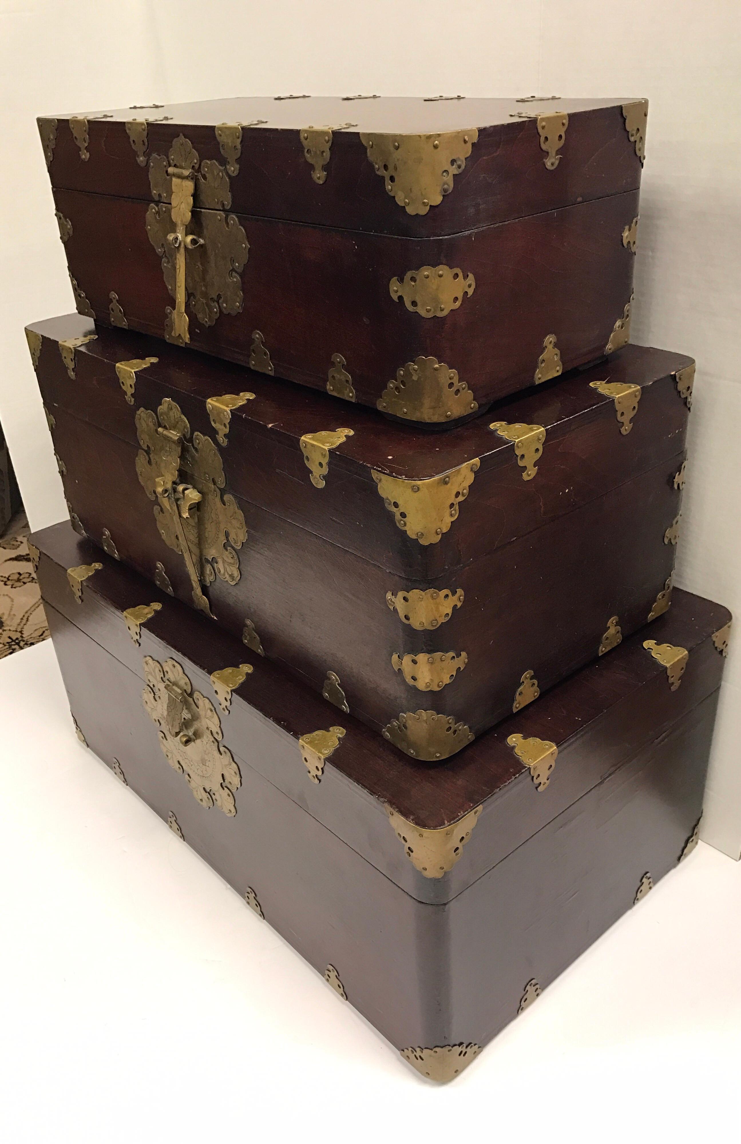 Matching set of antique Asian boxes that can function several ways.
Dimensions of each box:
20 x 9.5 x 7.5
23 x 12.5 x 9
26 x 16 x 11.5.


