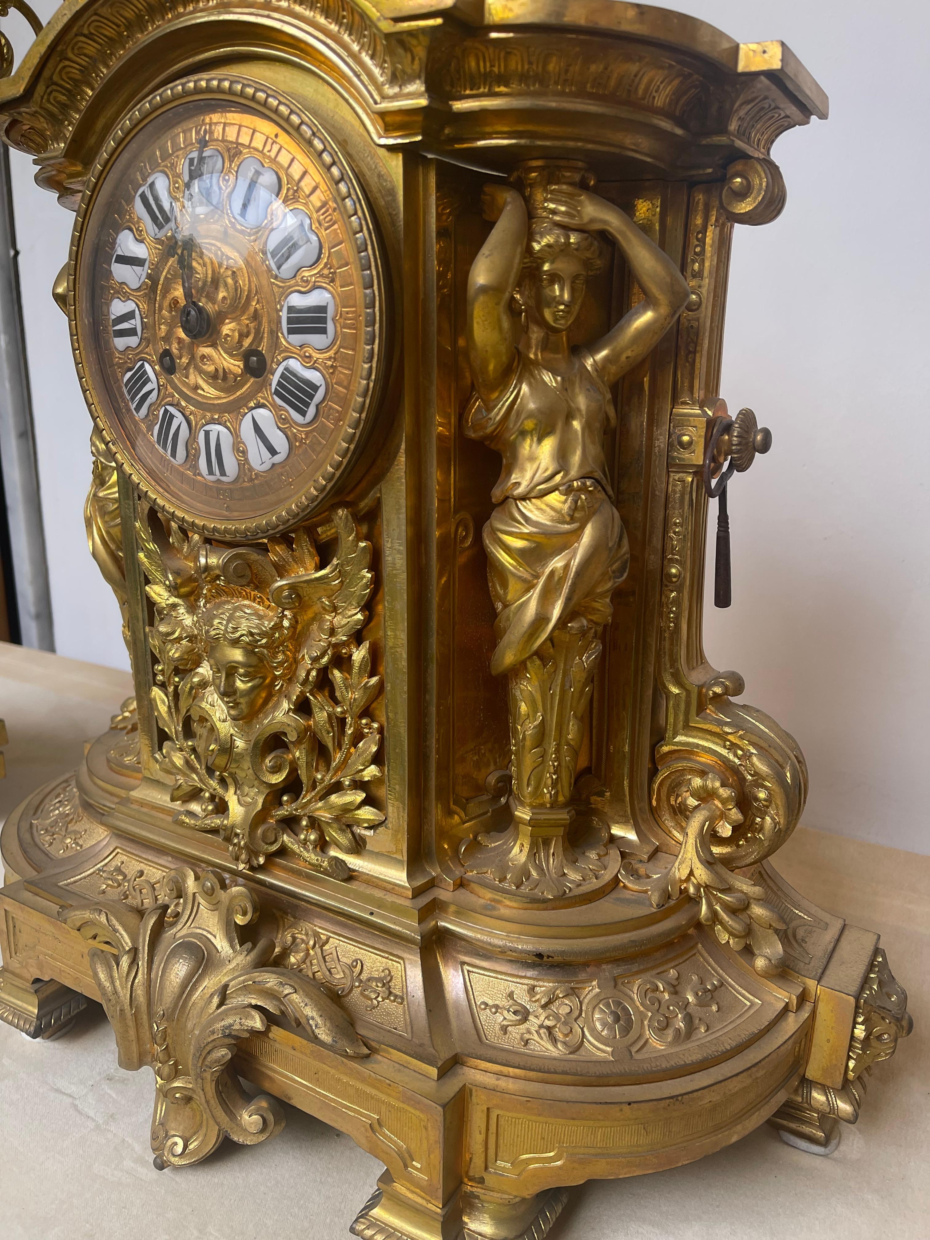 Maestozo Trix di orologio con candelabri in bronzo dorato oro a mercurio. del 800 Collectional Domenico Rugiano 