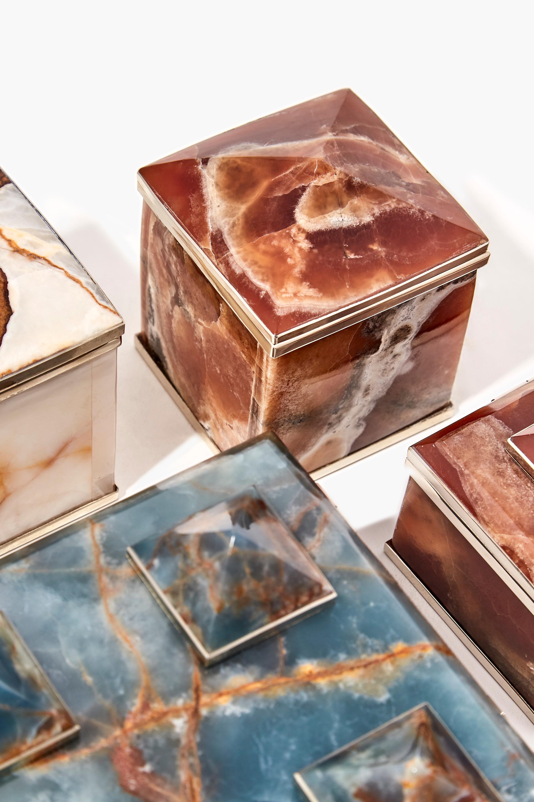 Set Tronador Mini Cajas Grandes, Piedra Ónice Marrón y Crema y Alpaca Plateada Argentino en venta