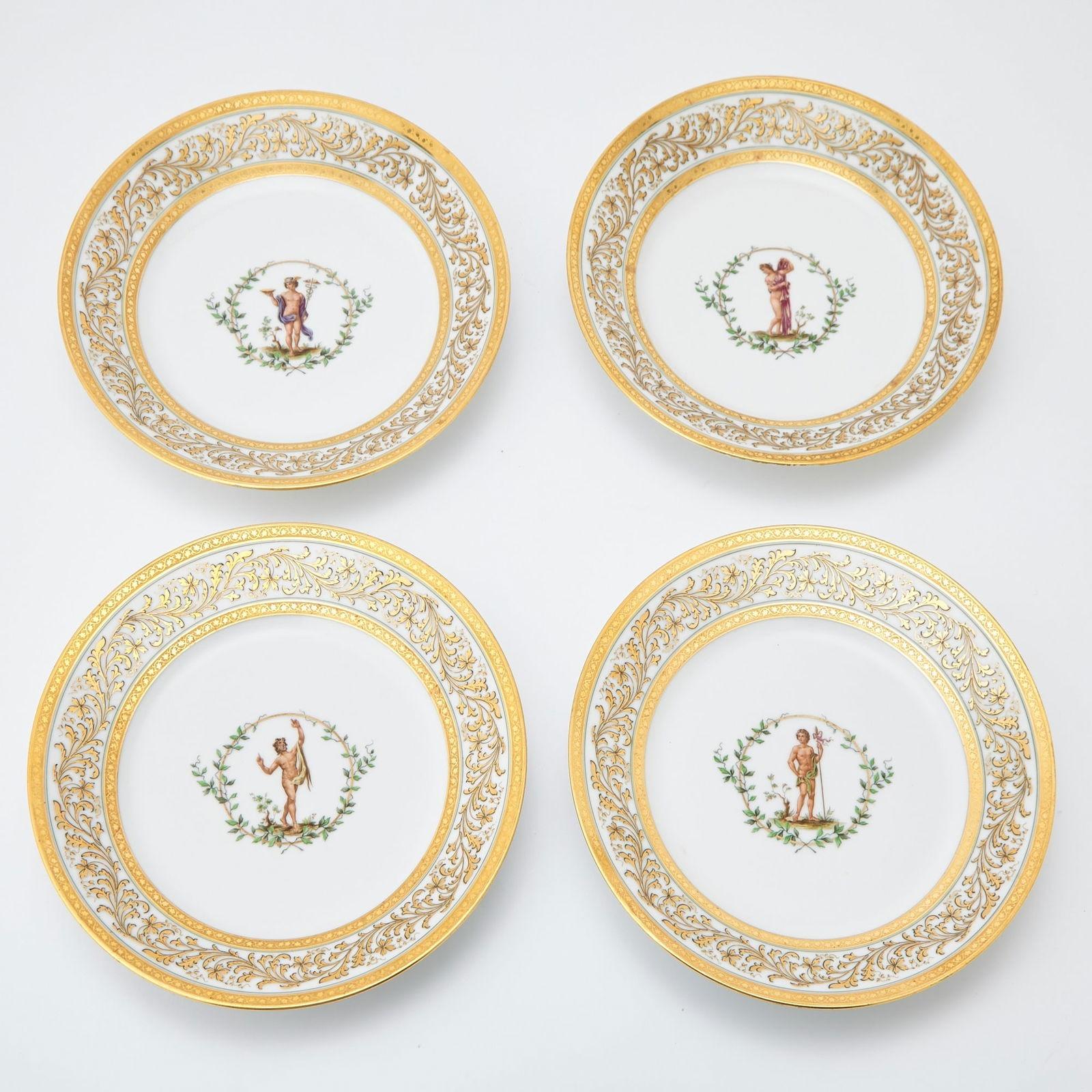 Juego Doce (12) Platos de Vajilla Ginori Grecorromanos Neoclásicos Dorados en Bueno estado para la venta en New York, NY