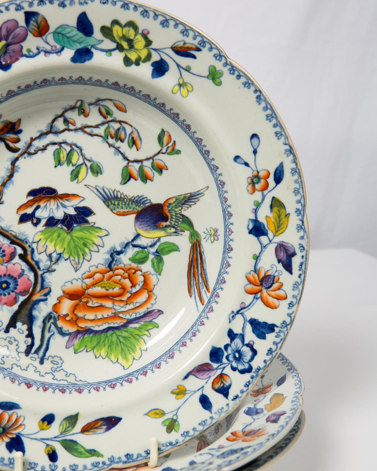 The flying bird pattern features a longtailed bird in flight above a flower filled garden. It is a lively, colorful pattern. This set of a dozen dishes for pasta or soup showcases the exceptional and enduring charm of this chinoiserie design. It is