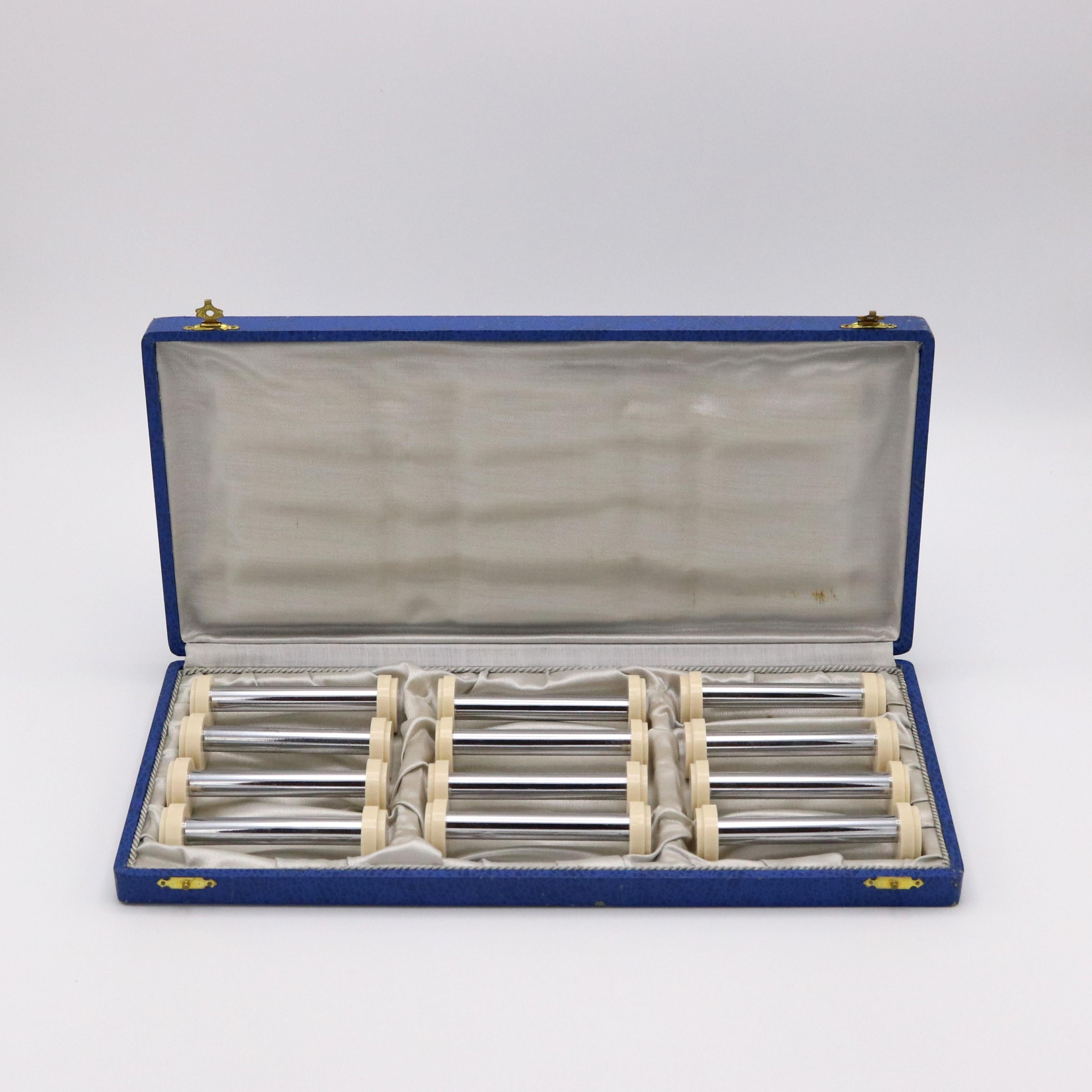 Set von zwölf Art-Déco-Messerstützen, Frankreich 1940 im Zustand „Gut“ im Angebot in New York, NY