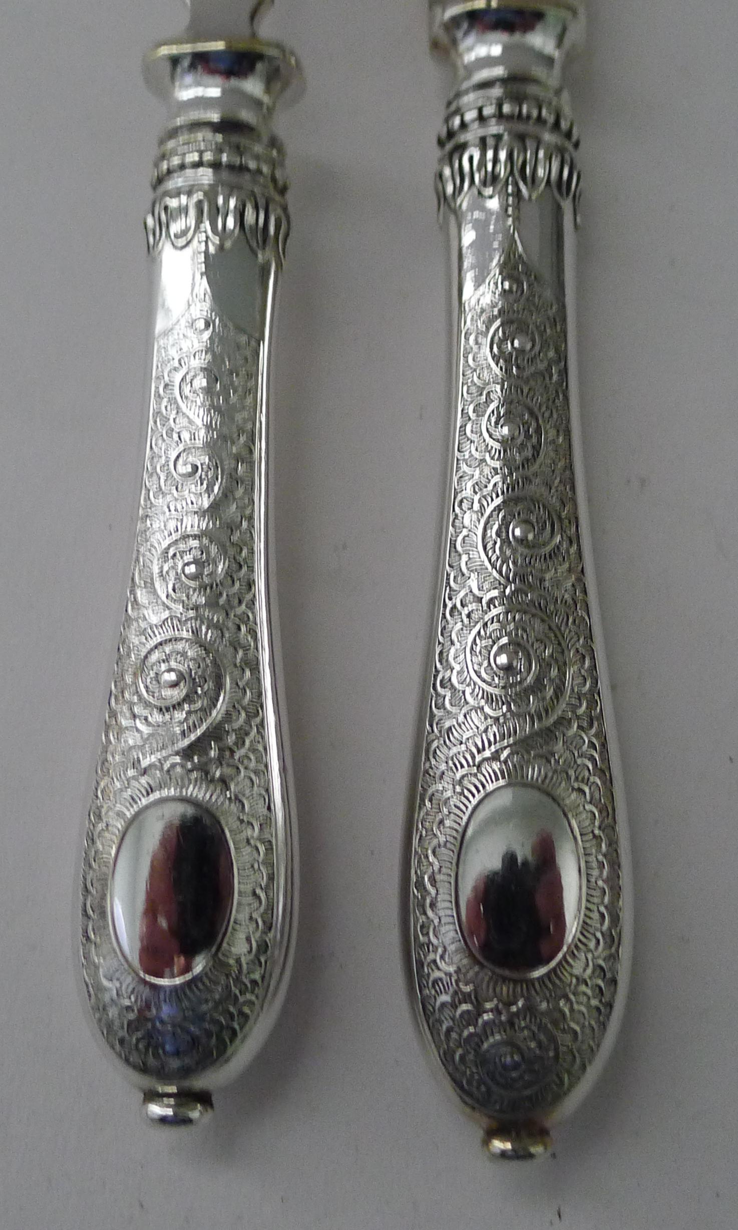 Set di dodici coltelli e forchette da pesce placcati in argento c.1900 In condizioni buone in vendita a Bath, GB
