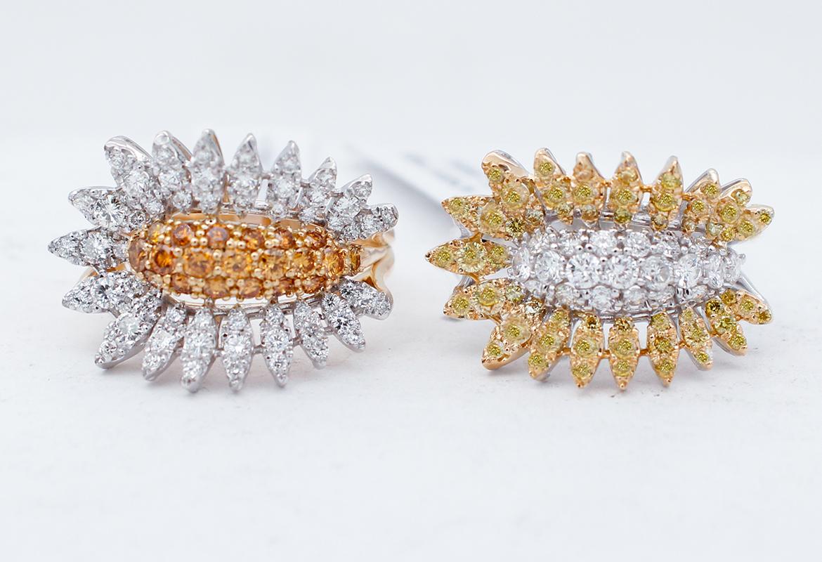 Round Cut Set Two Rings Diamonds, 18 Karat Yellow and White Gold