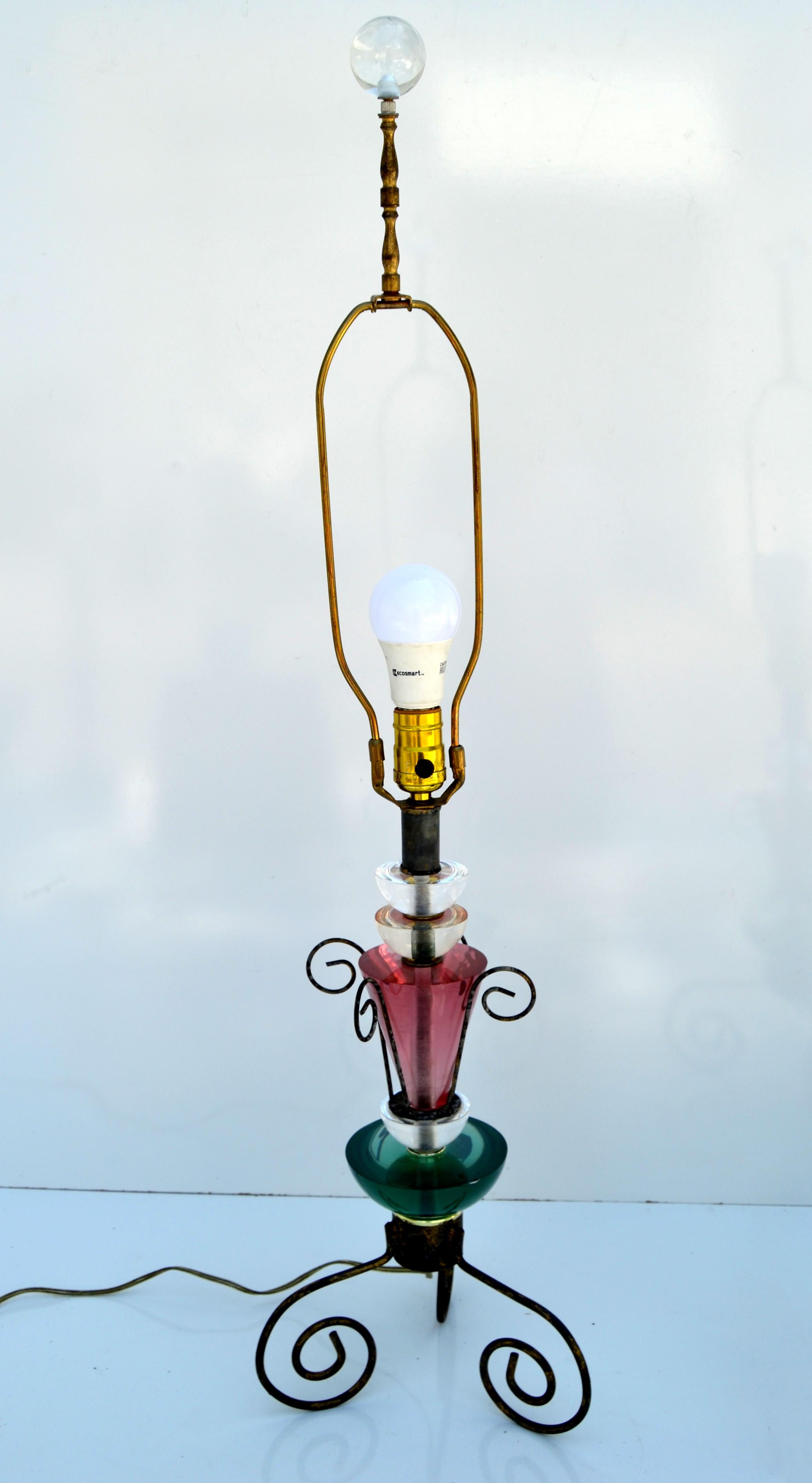 Ensemble de lampes de bureau Van Teal Green & Rose Lucite avec abat-jours en or, style moderne du milieu du siècle, 70 en vente 2