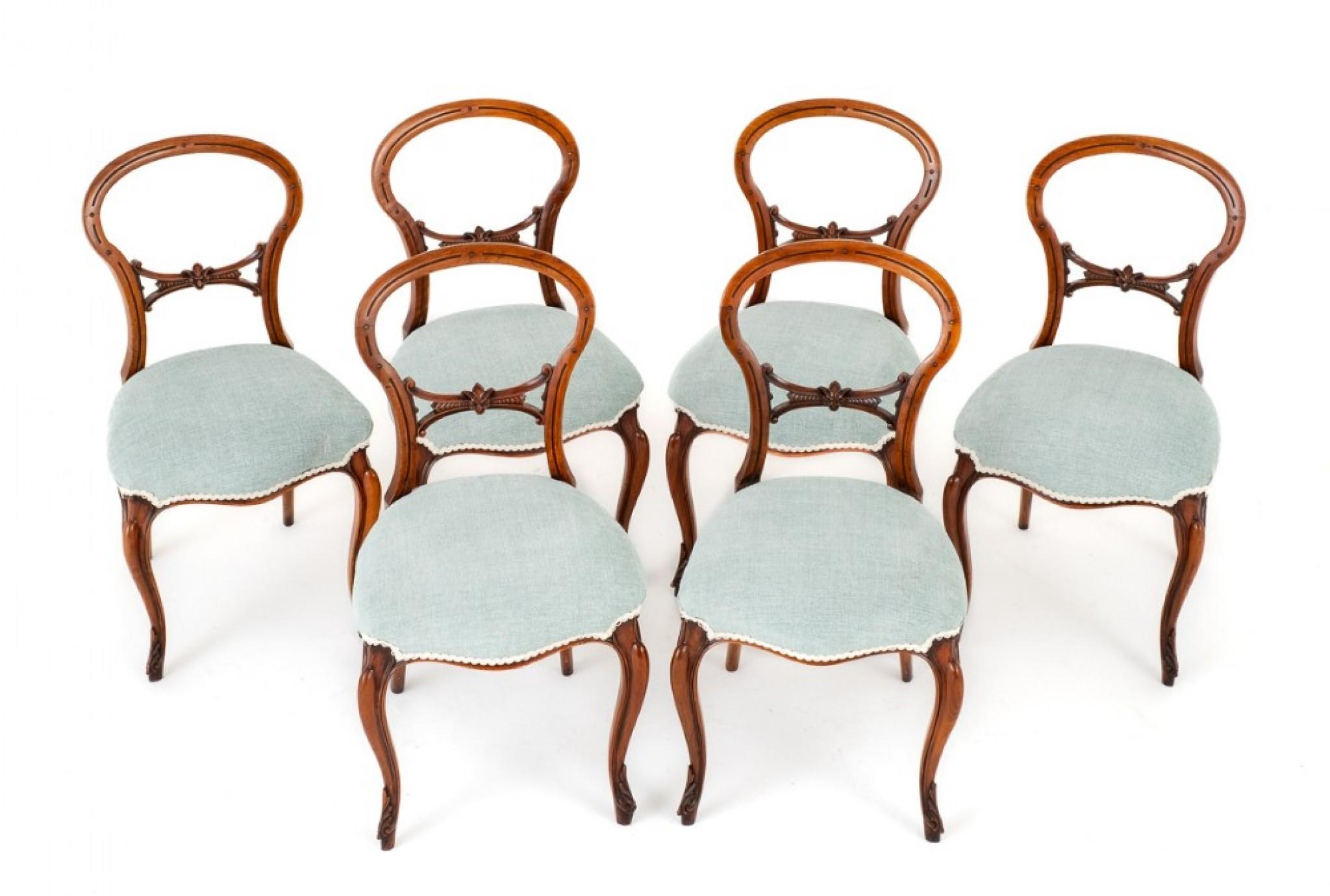 Milieu du XIXe siècle Ensemble de chaises de salle à manger victoriennes à dossier ballon en acajou 1860 en vente