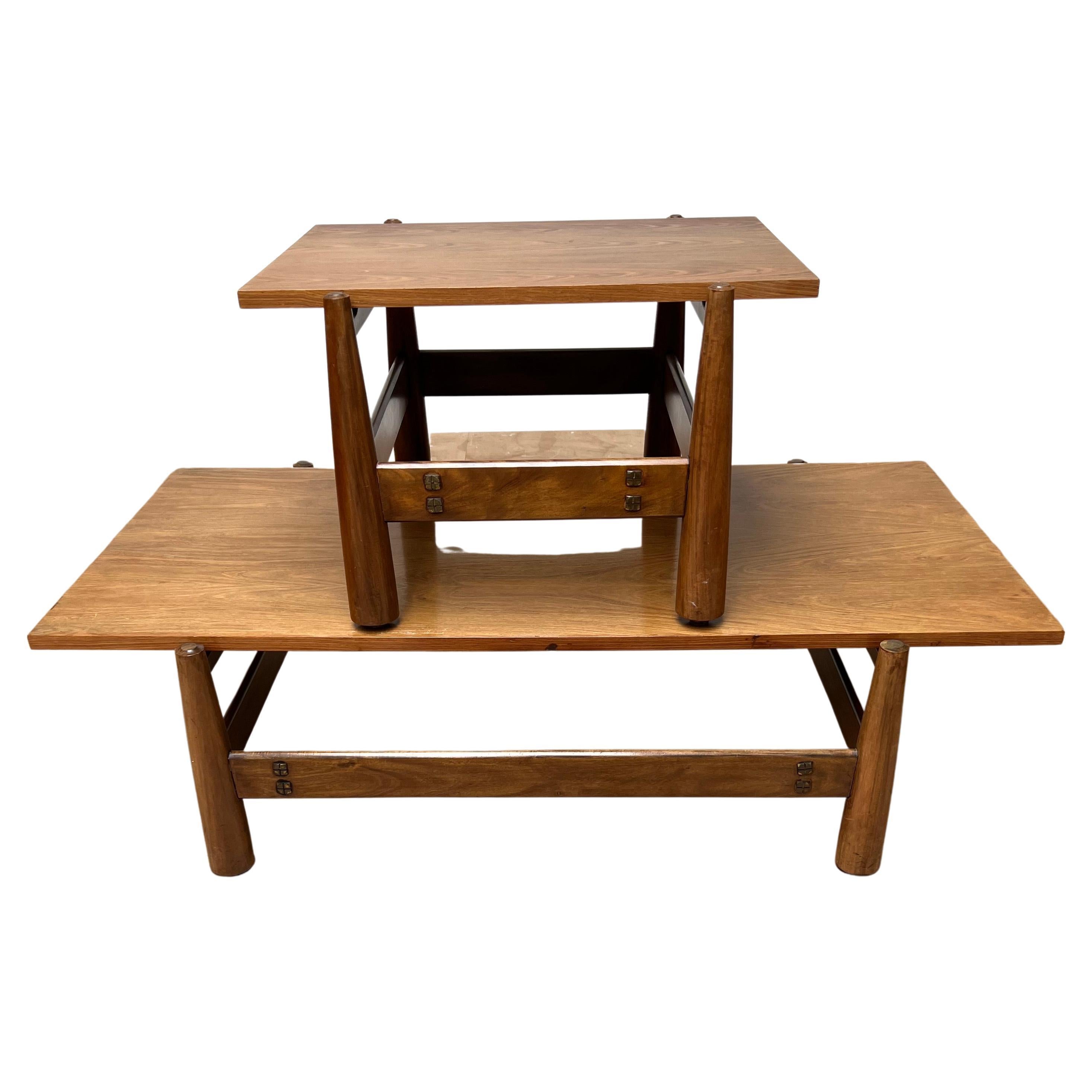 Seltener Satz von Tischen mit Vintage-Design von Móveis Cimo.

Diese äußerst stilvollen und begehrten Tische wurden in den 1960er Jahren von dem brasilianischen Unternehmen Móveis Cimo hergestellt, einem Pionier der brasilianischen