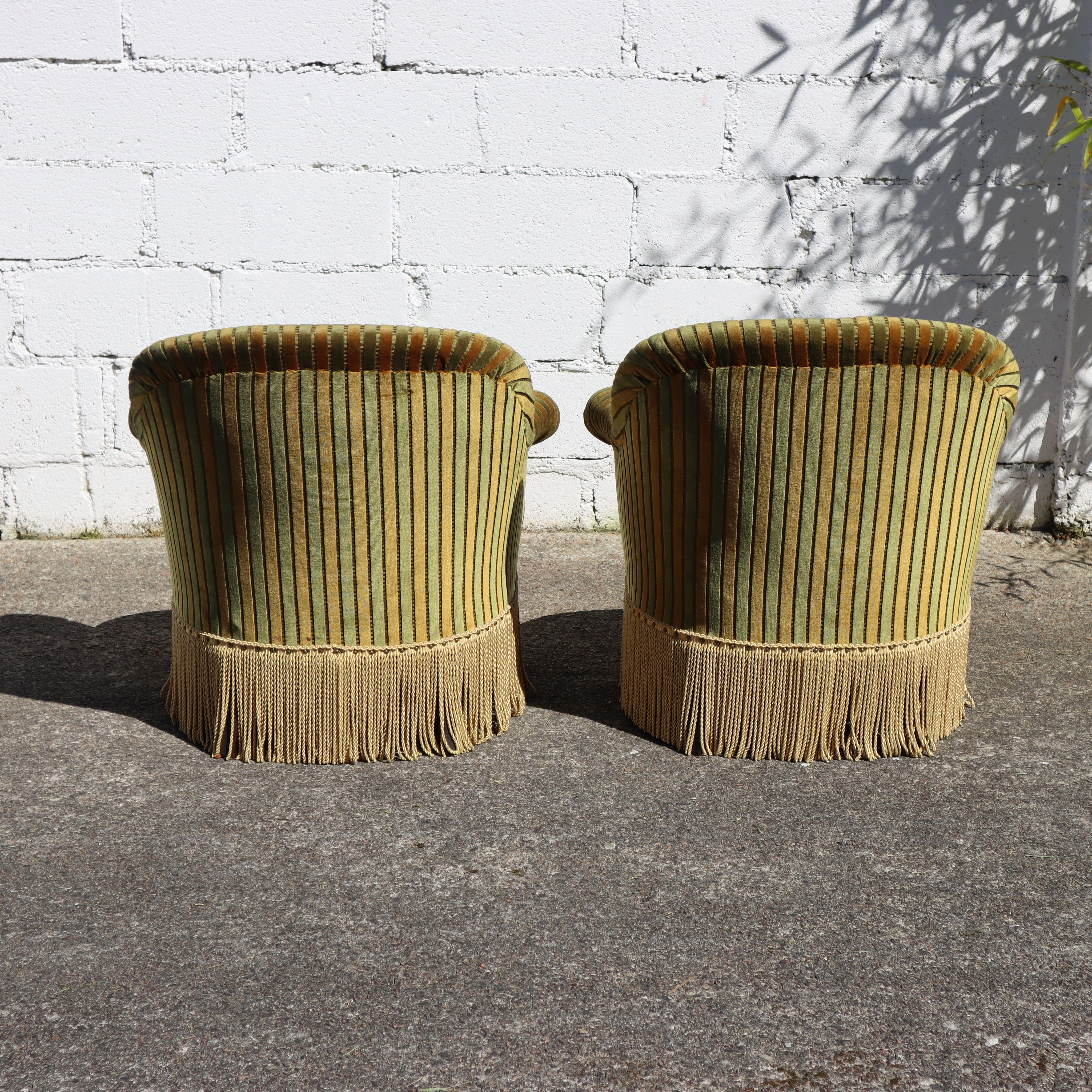 Lote de 2 Sillones Sapo Vintage-Crapaud Lounge Seater-Estilo Napoleón III-50s en venta 2