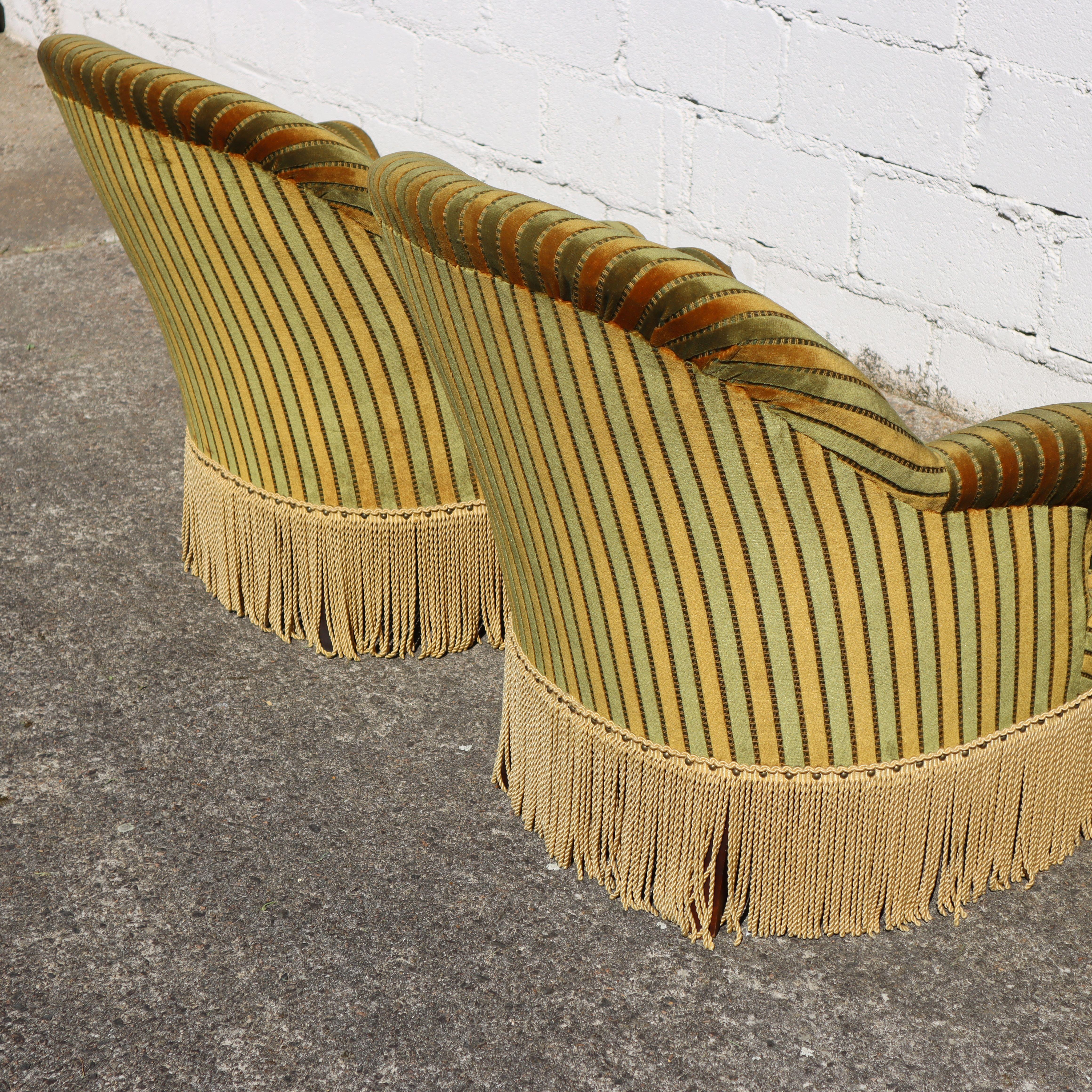 Lote de 2 Sillones Sapo Vintage-Crapaud Lounge Seater-Estilo Napoleón III-50s en venta 3