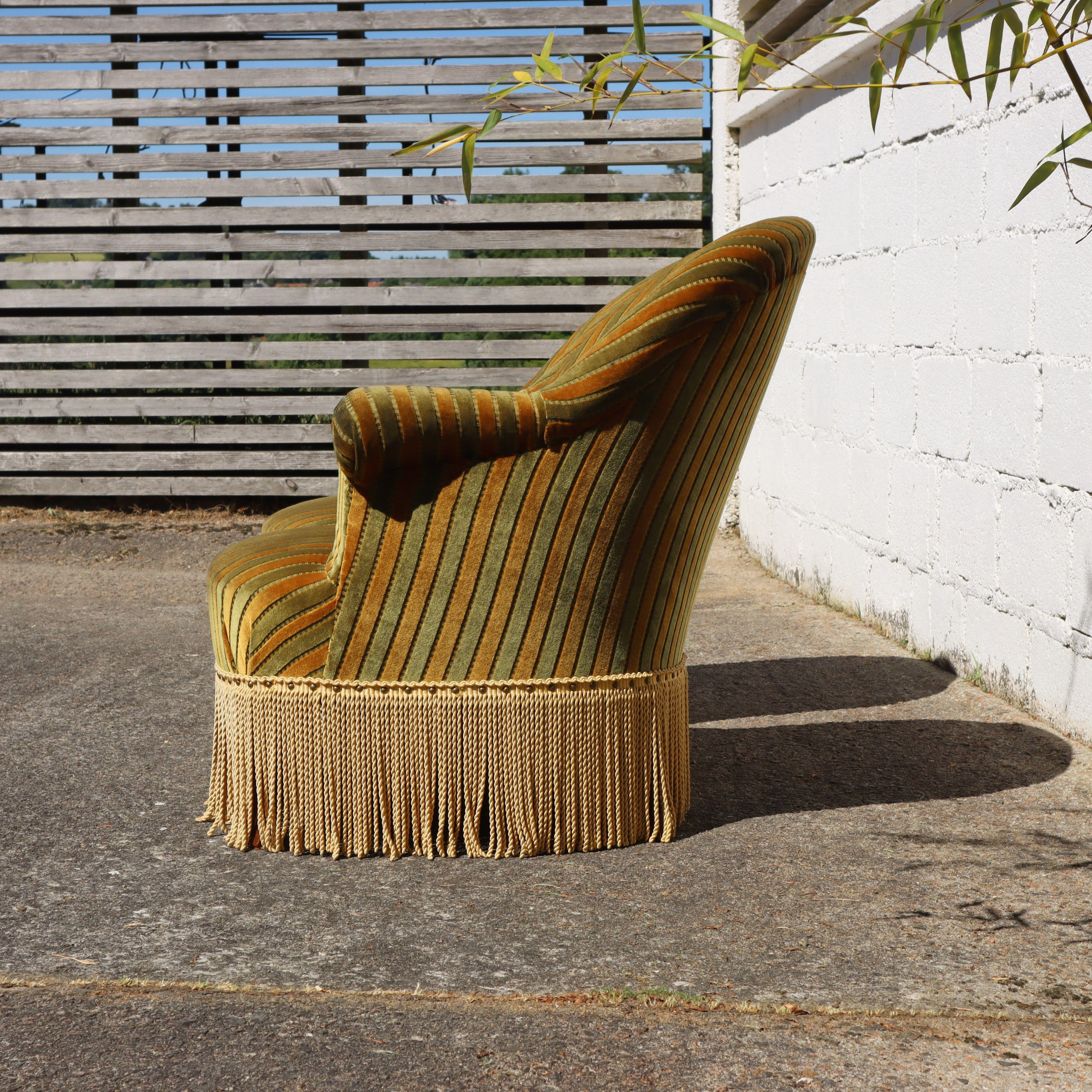 Lote de 2 Sillones Sapo Vintage-Crapaud Lounge Seater-Estilo Napoleón III-50s Hecho a mano en venta