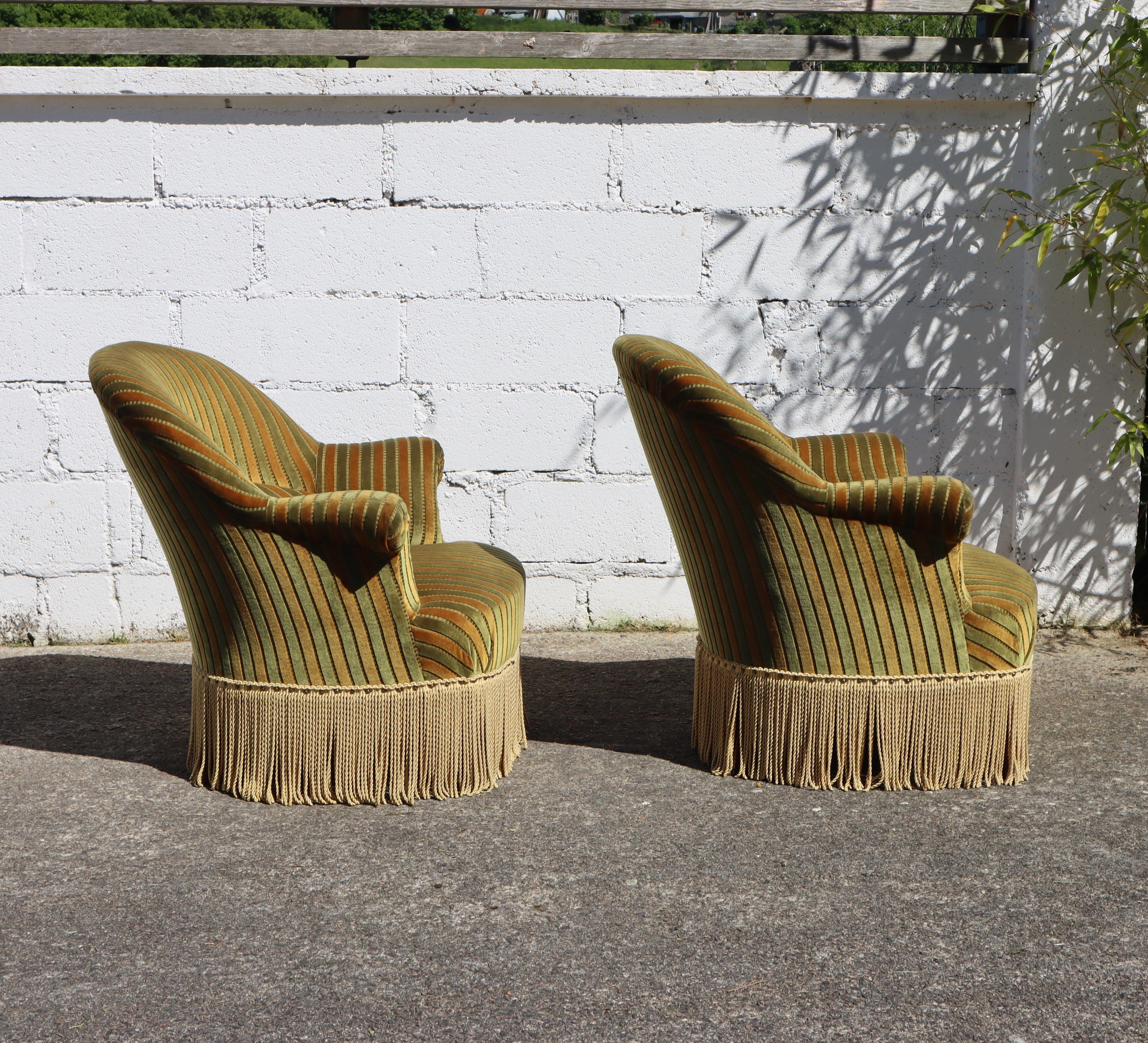 Lote de 2 Sillones Sapo Vintage-Crapaud Lounge Seater-Estilo Napoleón III-50s Metal en venta