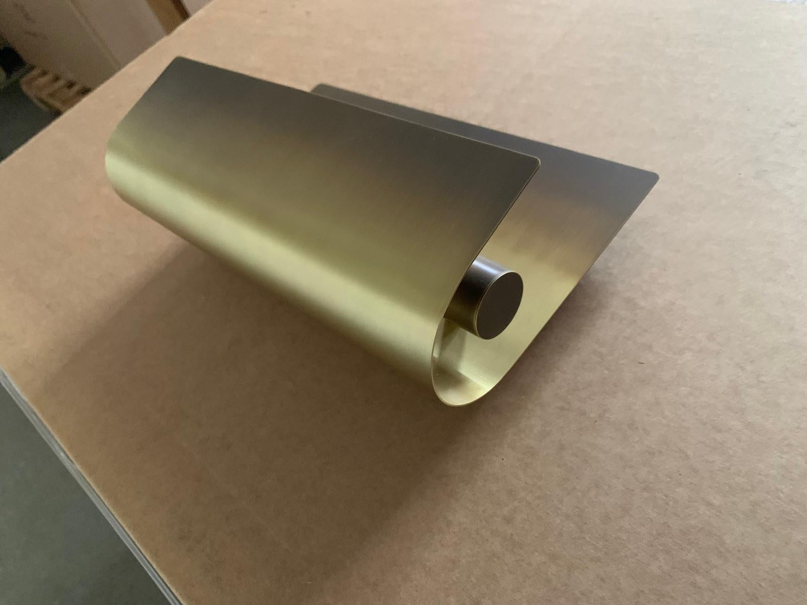 Set wall lamps Wave Old Brass designed in 1968 In Excellent Condition For Sale In Hoegaarden, BE