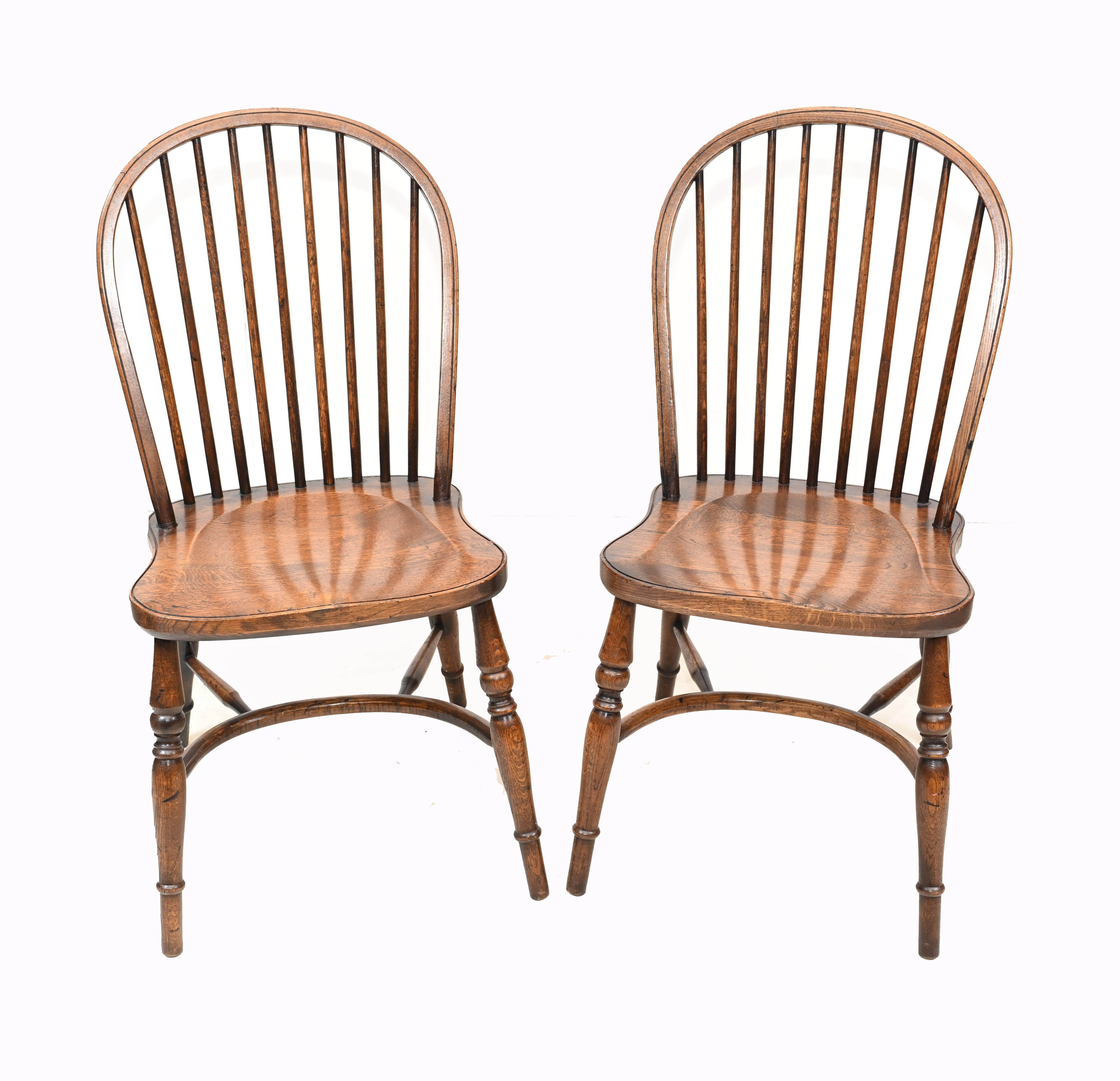 Set Windsor Chairs Farmhouse Dining Kichen Furniture In Good Condition In Potters Bar, GB