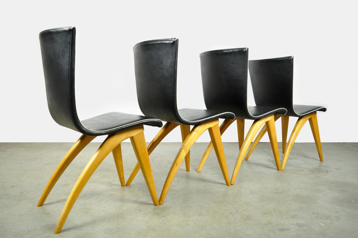 Set wingback dining chairs (4) by G.J. van Os for van Os Culemborg, 1950s In Fair Condition For Sale In Denventer, NL