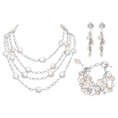 Set with Earrings, Bracelet and Necklace in 14k White Gold with Mother of Pearl