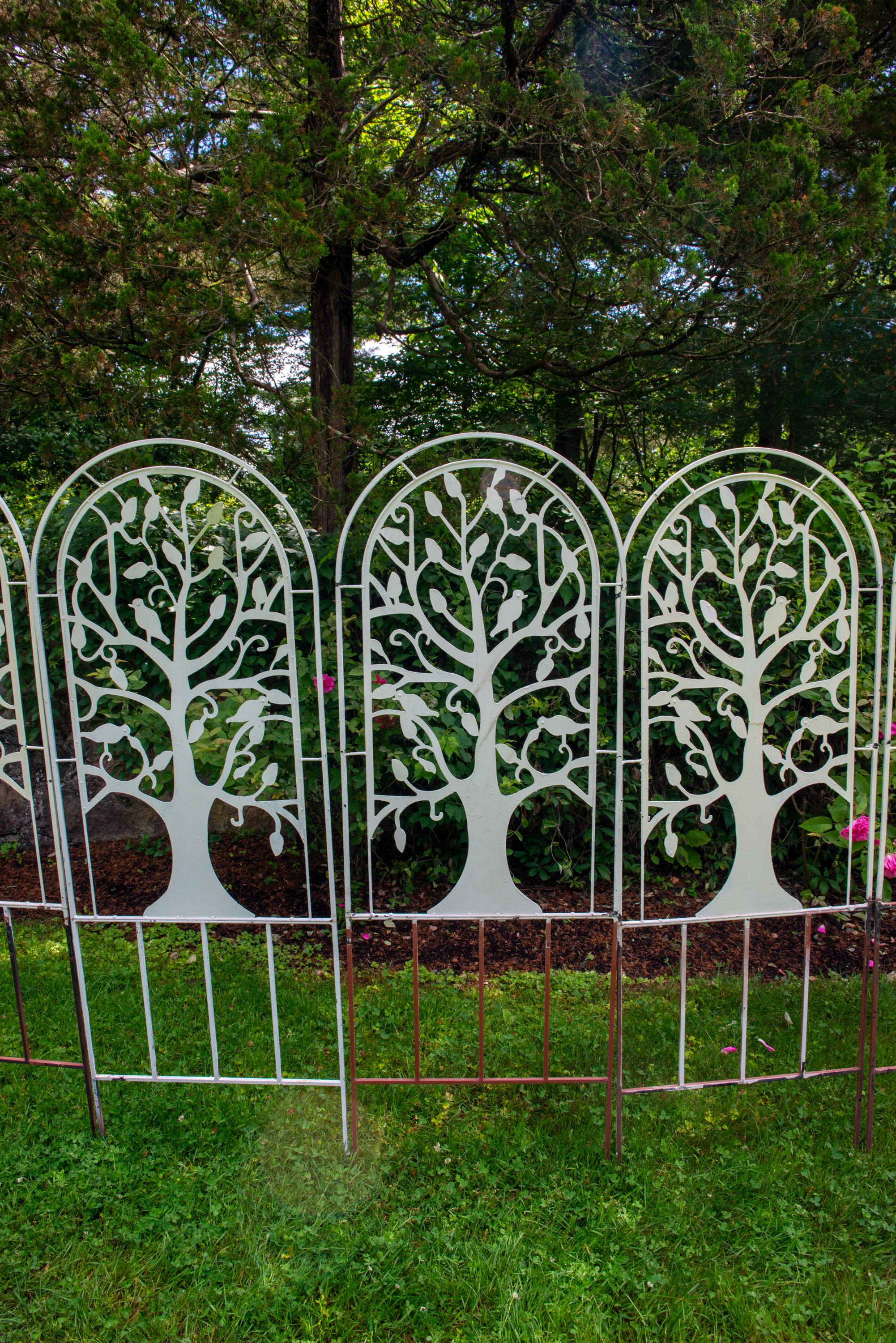 Sets of Metal Garden Tree and Bird Trellises In Good Condition For Sale In Stamford, CT