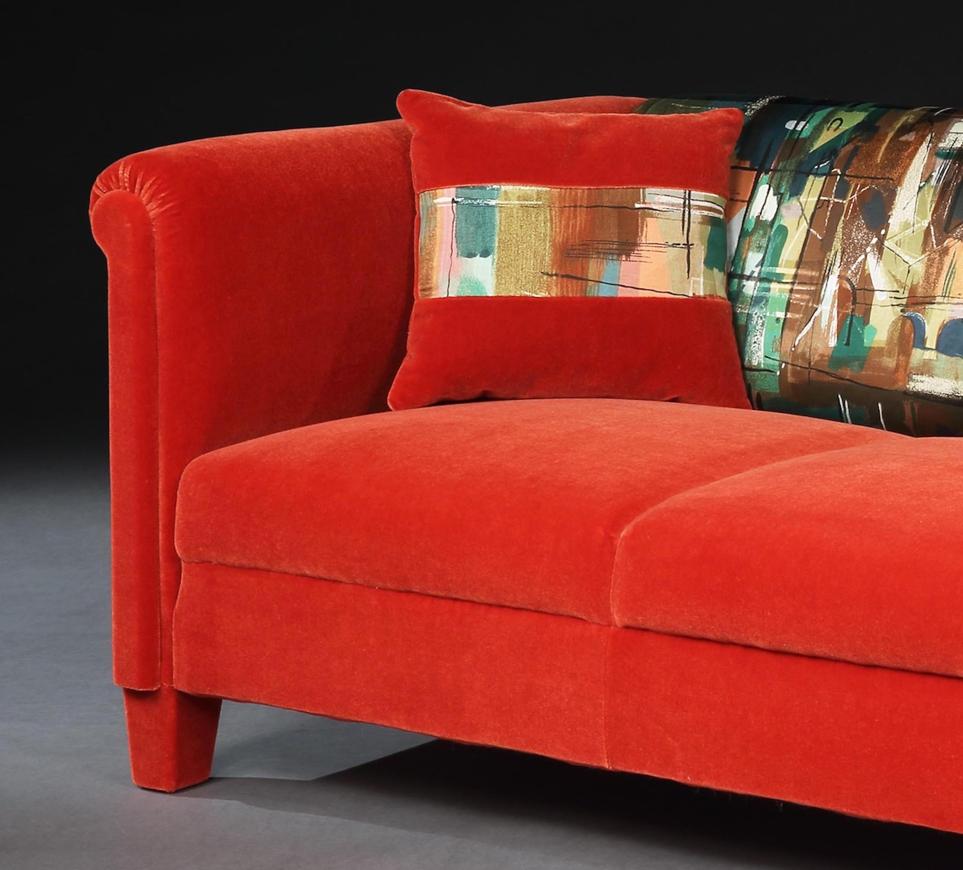 Moderne Settee, 1950, français, 3 places, tapissées, rouge, velours, John Piper en vente