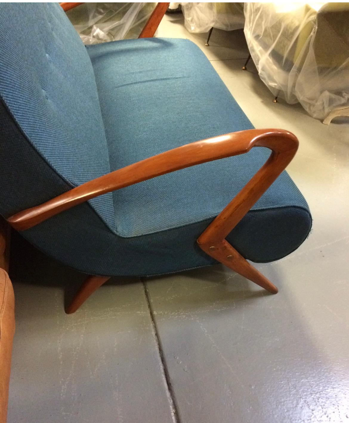 A art of design ! Super comfortable. 
No designer signature like most mid century modern pieces.