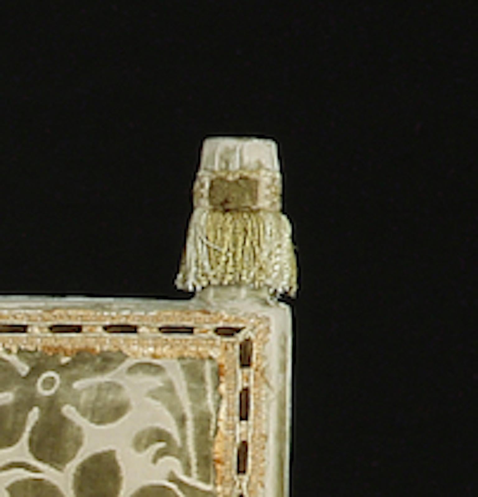 Settee, fin du 19ème siècle, Angleterre, style Charles II, velours taillé en vente 1