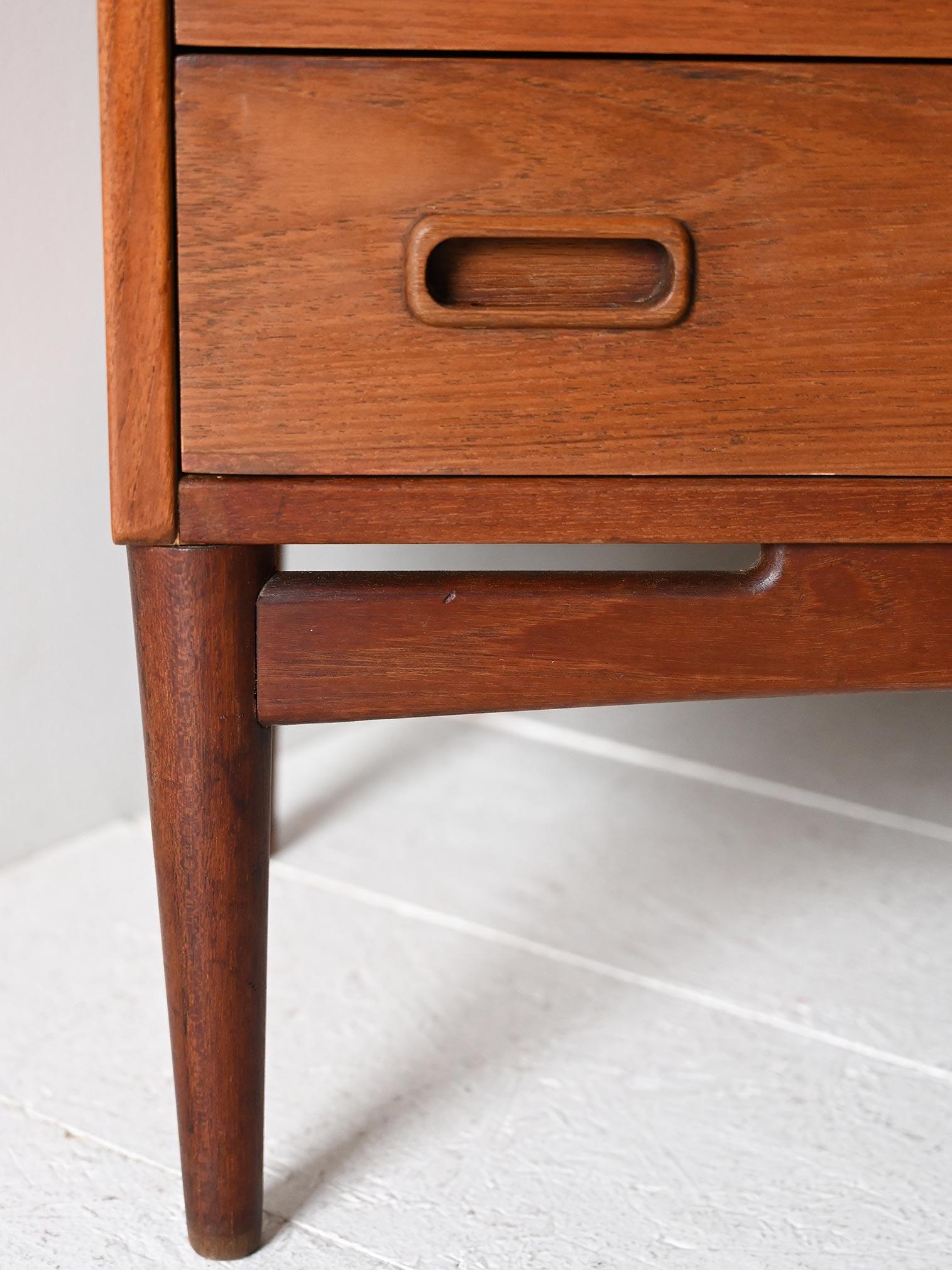 Settimanale danese anni 60 in teak en Bueno estado para la venta en Brescia, IT