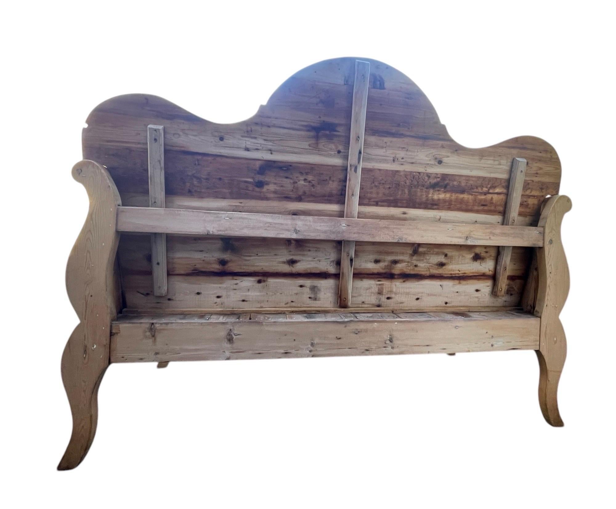Settle Bench Rustic American Entryway Furniture Bench Classic American Bench en vente 5