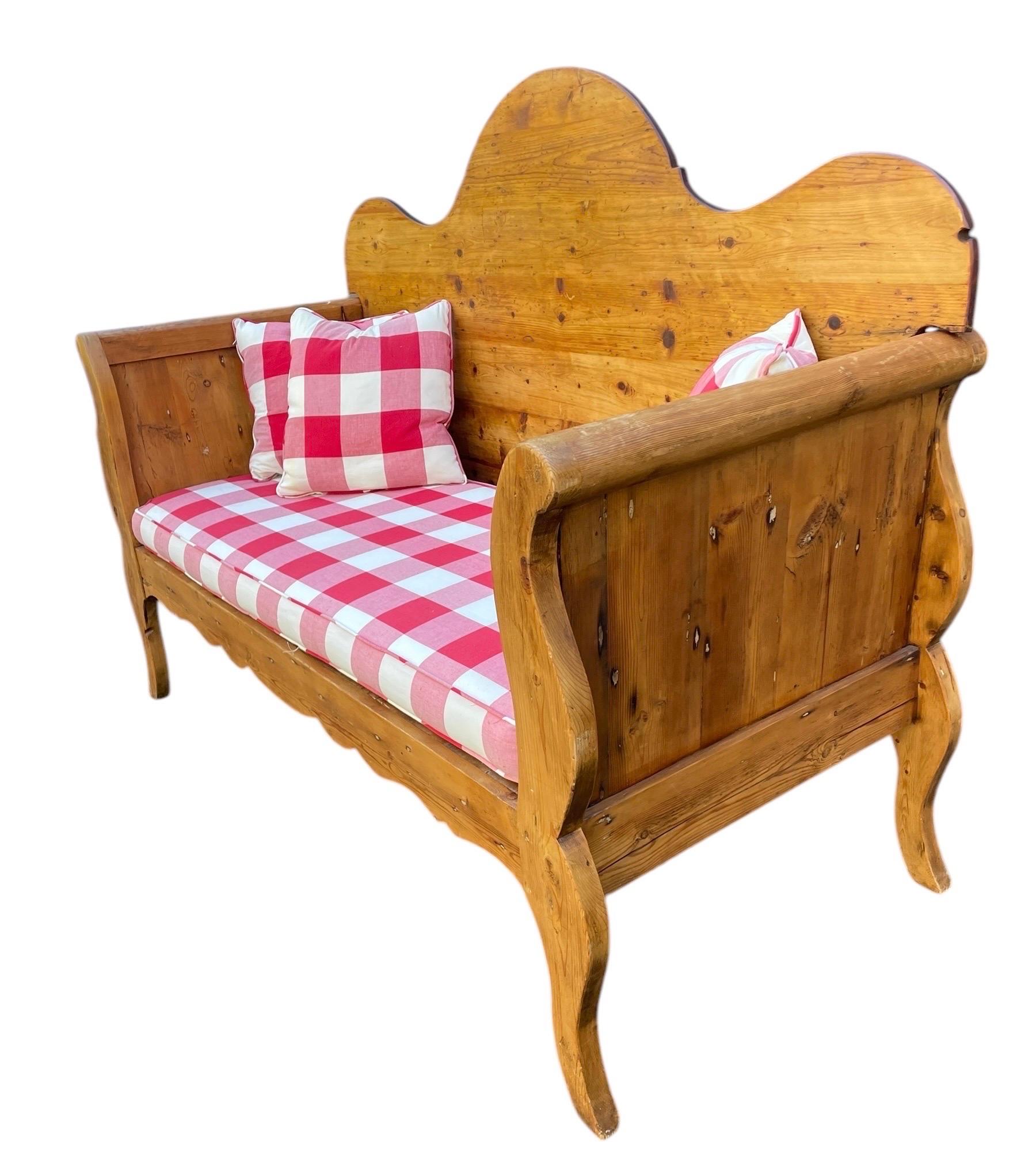 Classique américain Settle Bench Rustic American Entryway Furniture Bench Classic American Bench en vente