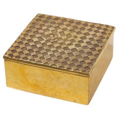 Seul au Monde by Line Vautrin – Gilt bronze box