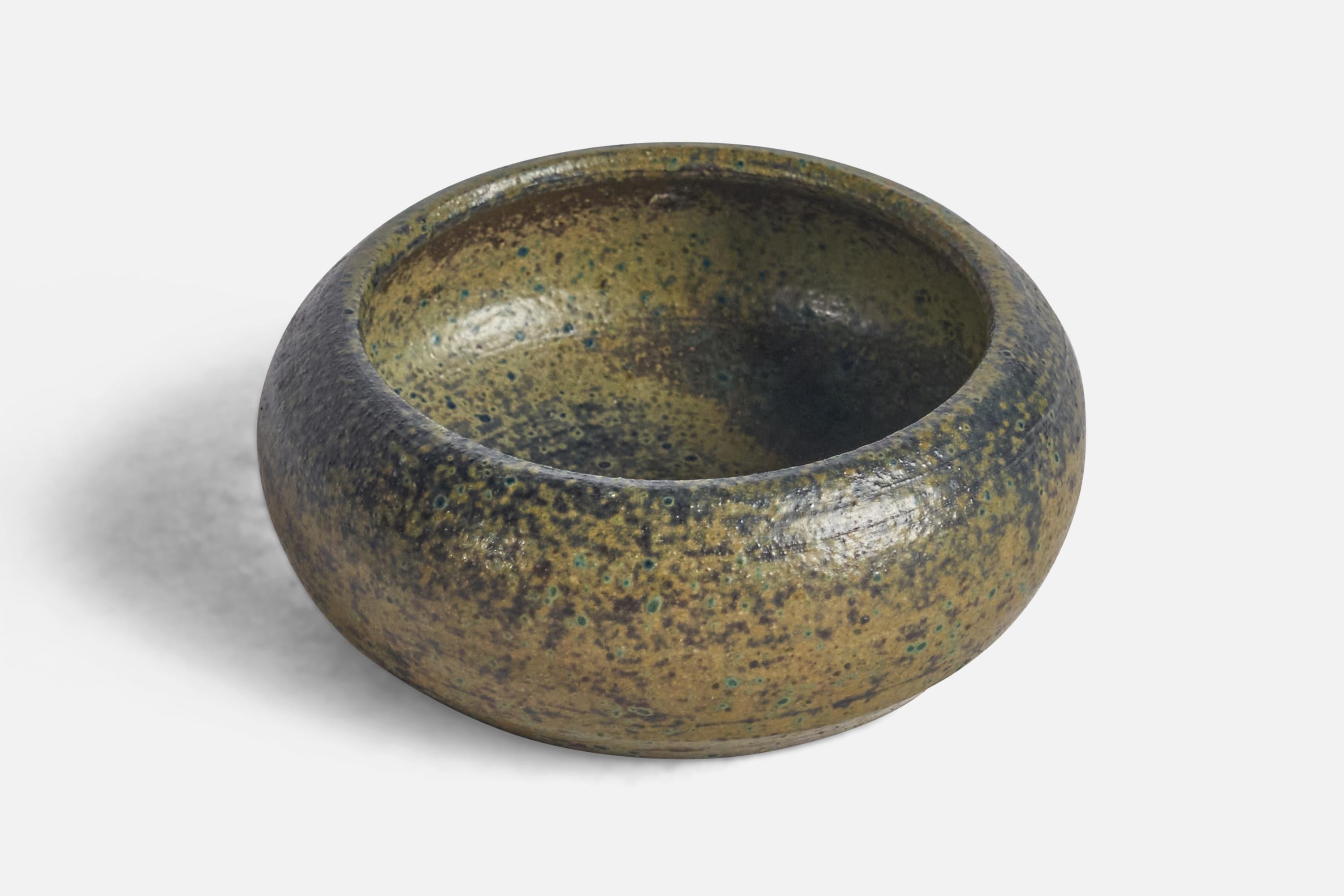 Mid-Century Modern Seutula, Small Bowl, Ceramic, Finland, 1960s For Sale
