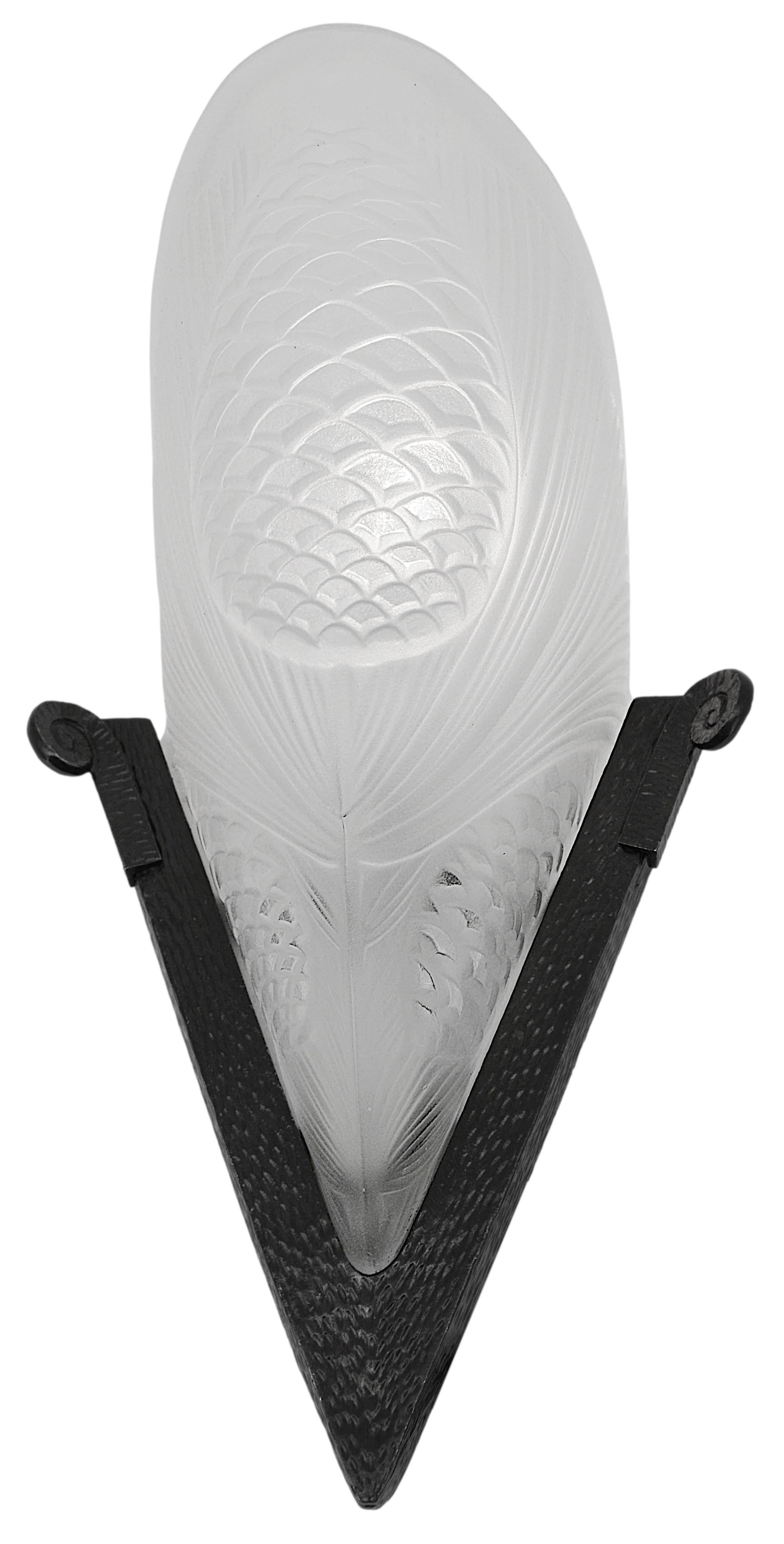 SEVB Art Deco Pair of Wall Sconces, 1921 In Excellent Condition For Sale In Saint-Amans-des-Cots, FR