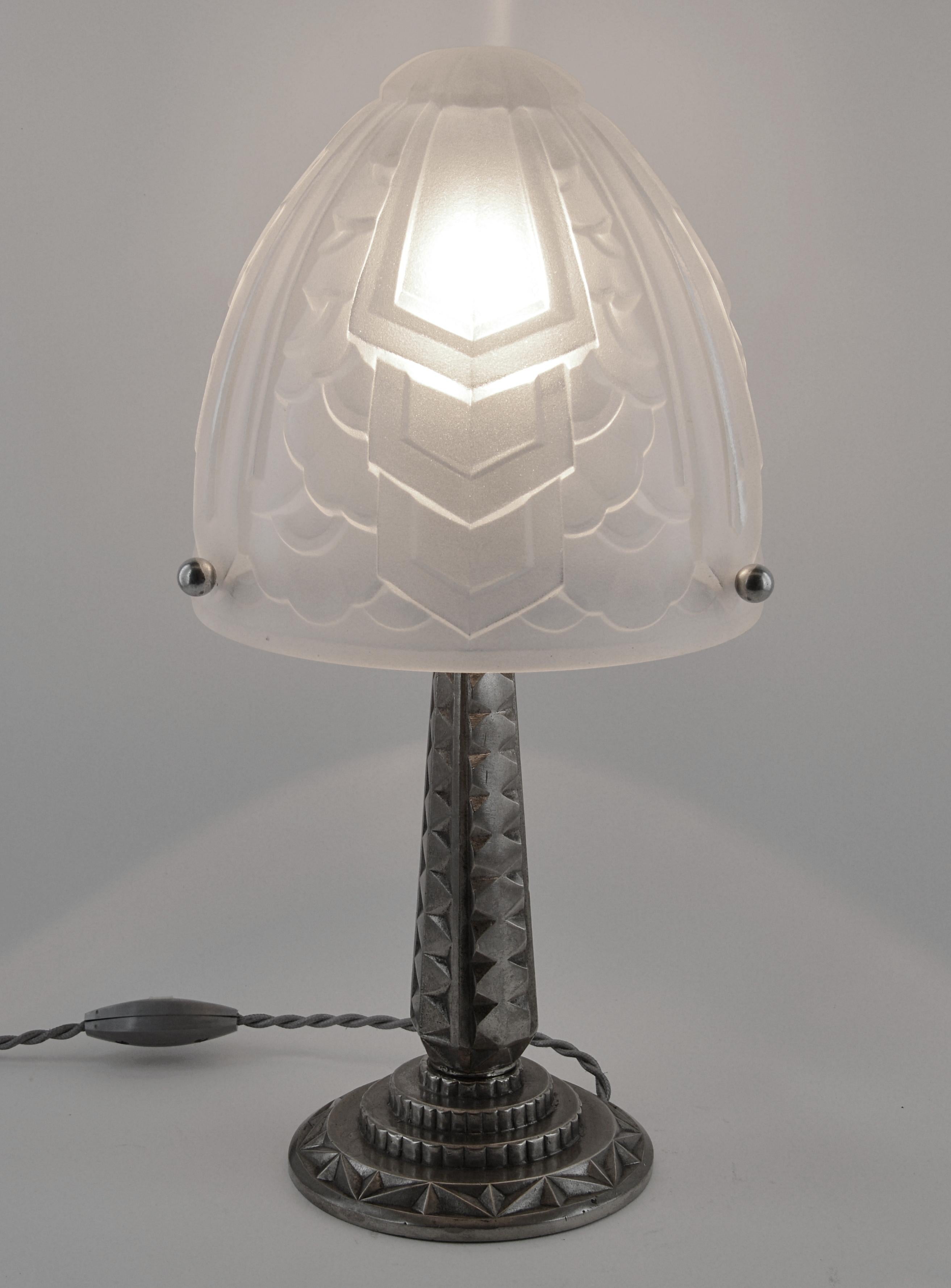 SEVB French Art Deco Table Lamp, 1930s 1