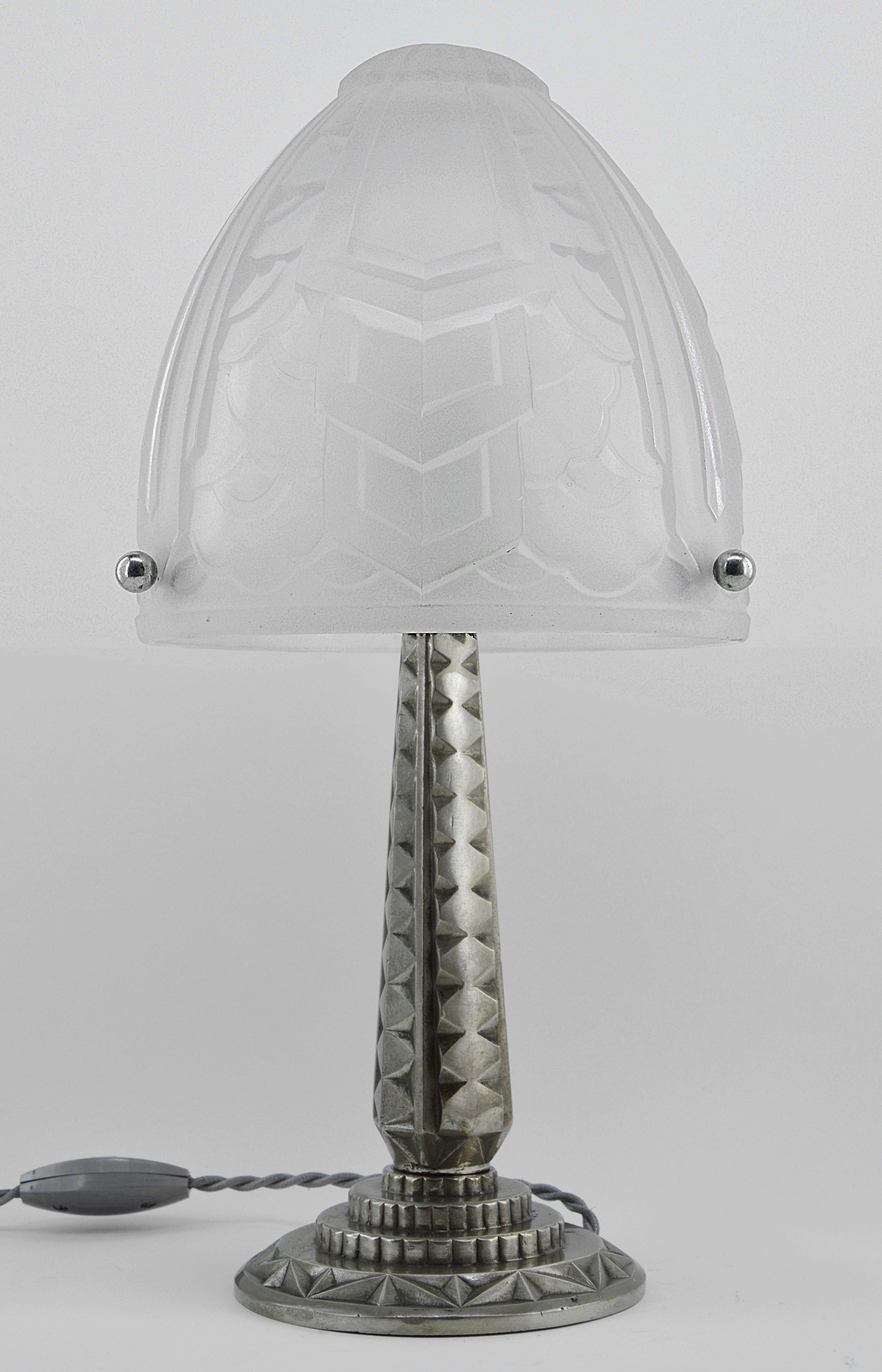 SEVB French Art Deco Table Lamp, 1930s 3