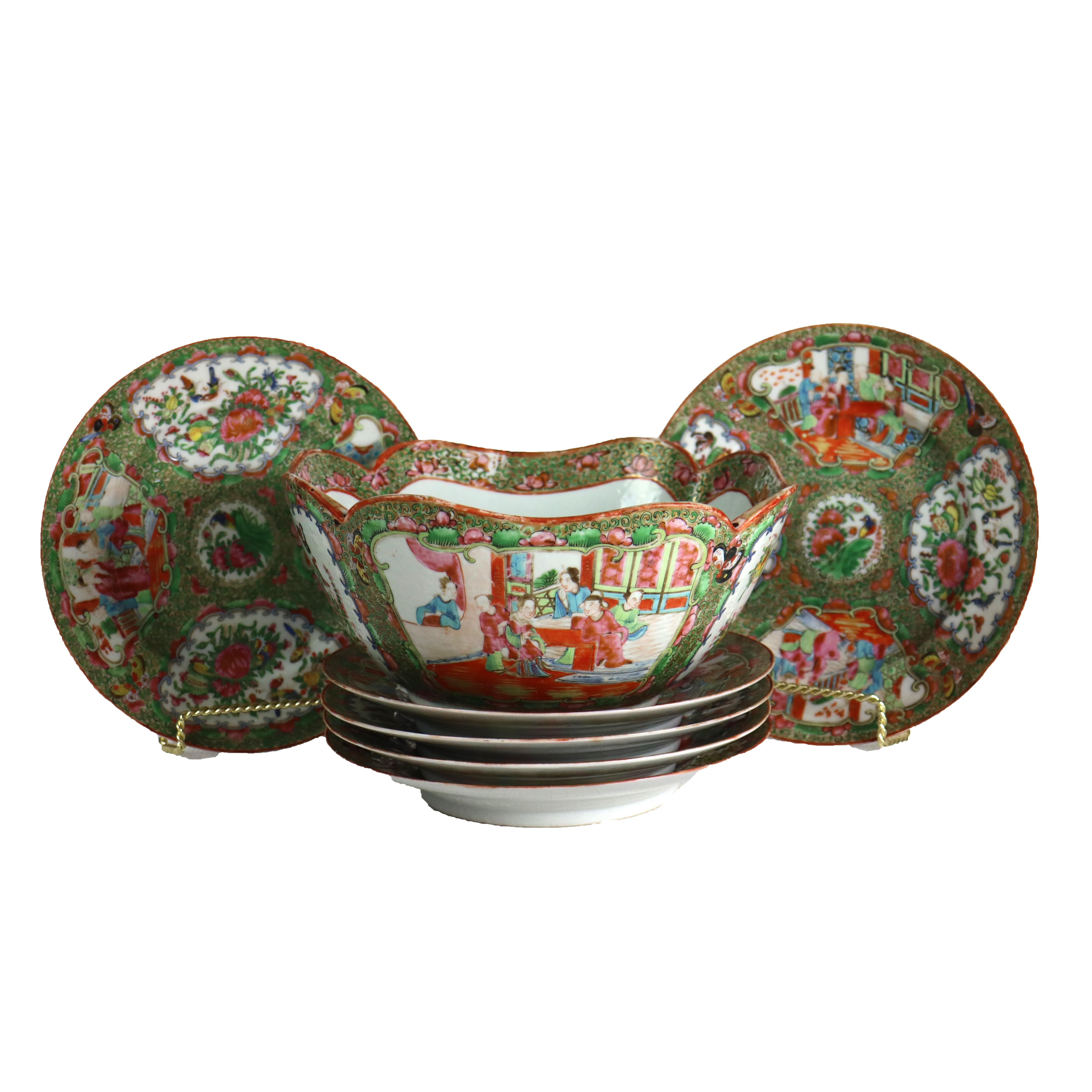 Seven Antique Chinese Rose Medallion Porcelain Items c1910 en venta