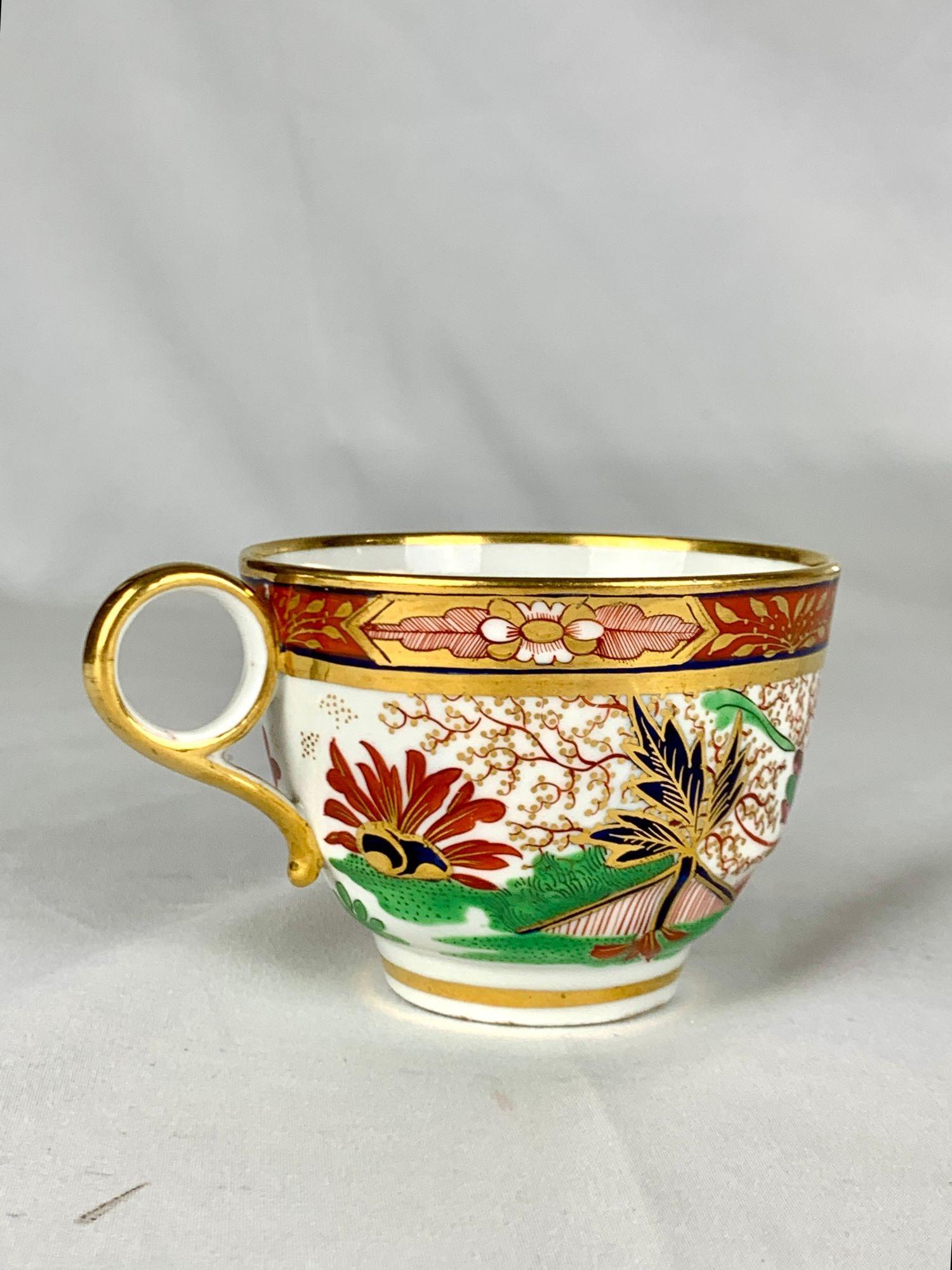 Hand-Painted Seven Antique Worcester Cups Hand Painted in the Fence Pattern England Ca. 1810 For Sale
