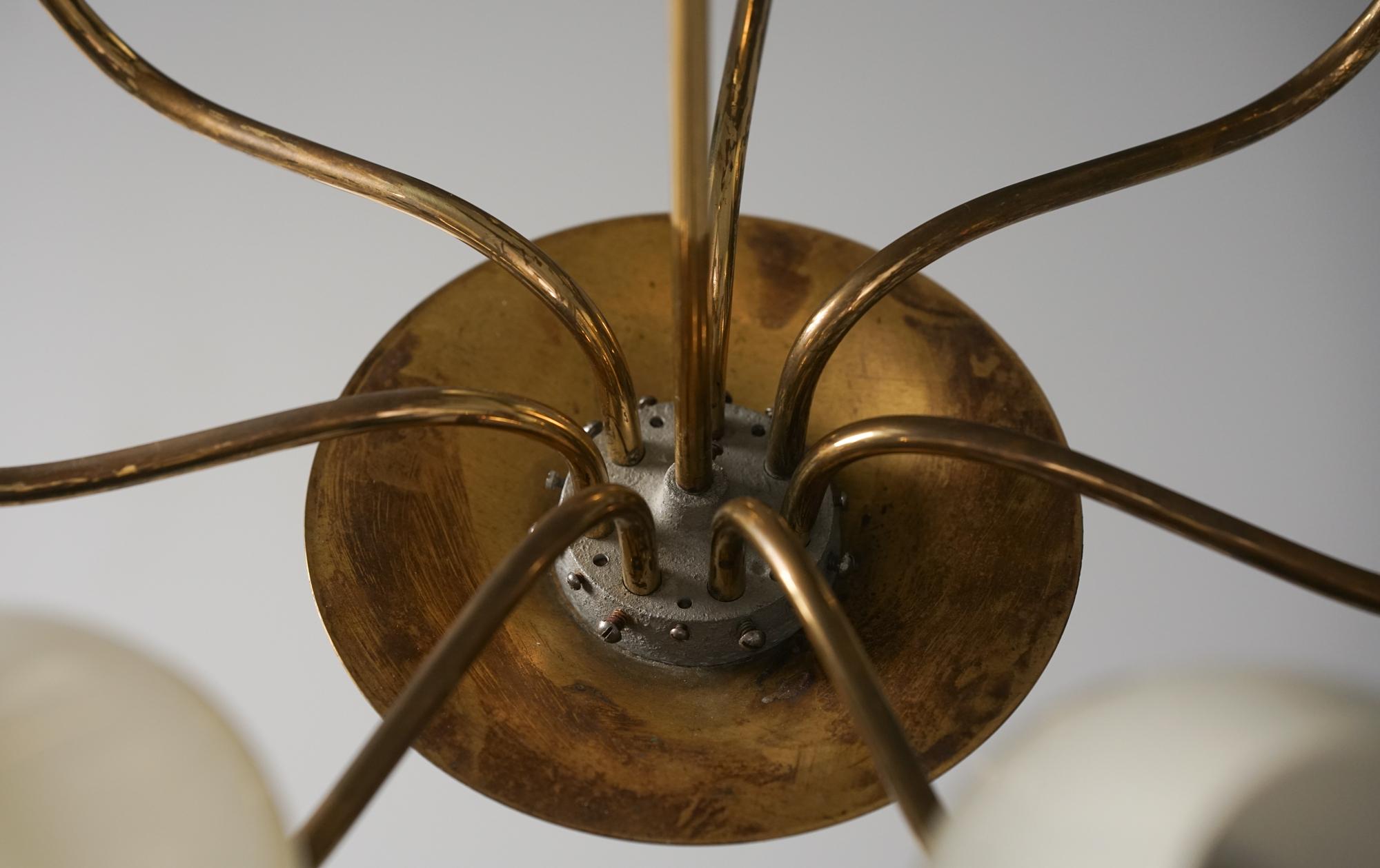 Scandinavian Modern Seven Arm Chandelier, Attributed to Itsu, Finland, 1950s For Sale