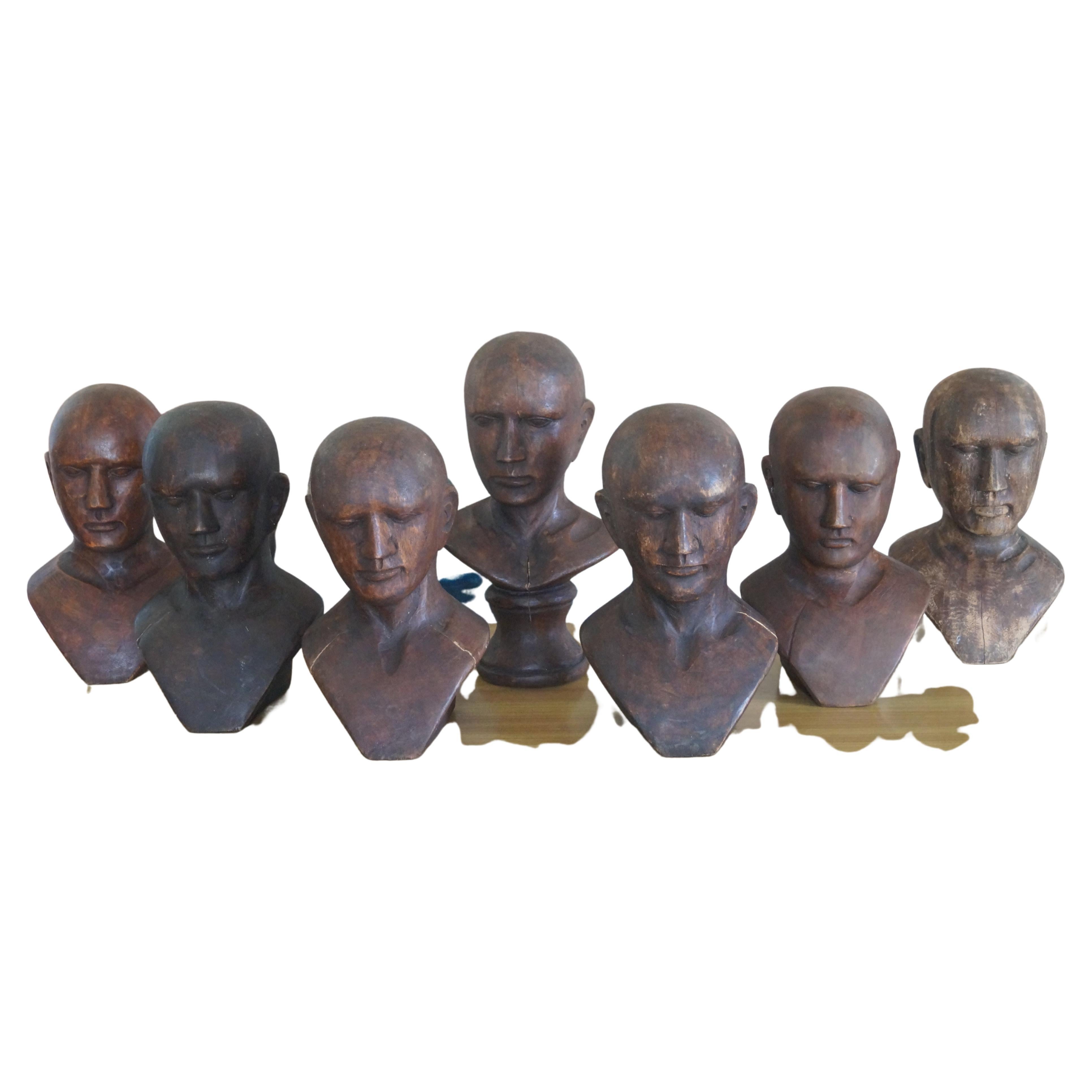 Seven interesting and very decorative wooden display heads. The group makes it an expression of art.

France 1930s

Not known for what product the display heads were used.



.