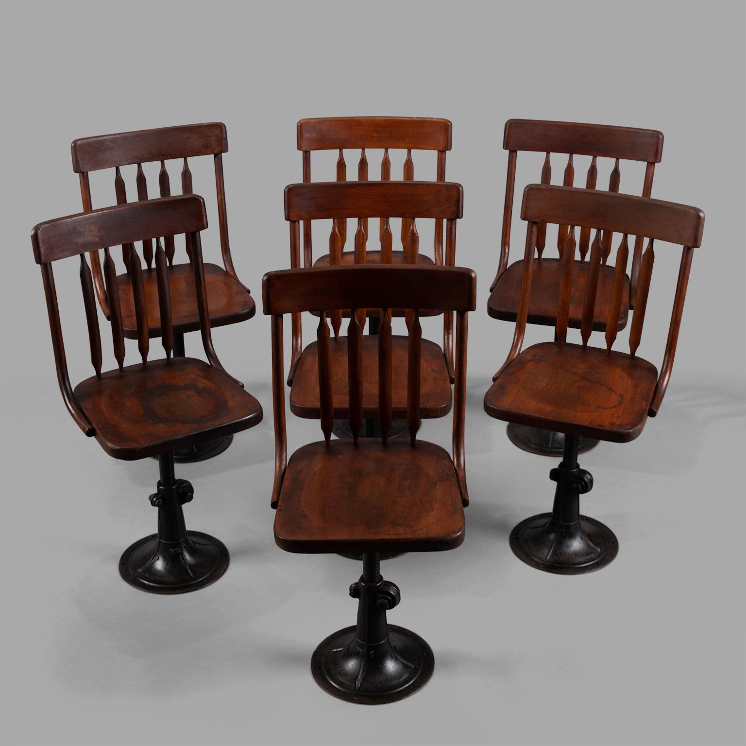 Seven Cast Iron and Wood Adjustable Height Chairs, circa 1895 In Good Condition For Sale In Saint-Ouen, FR