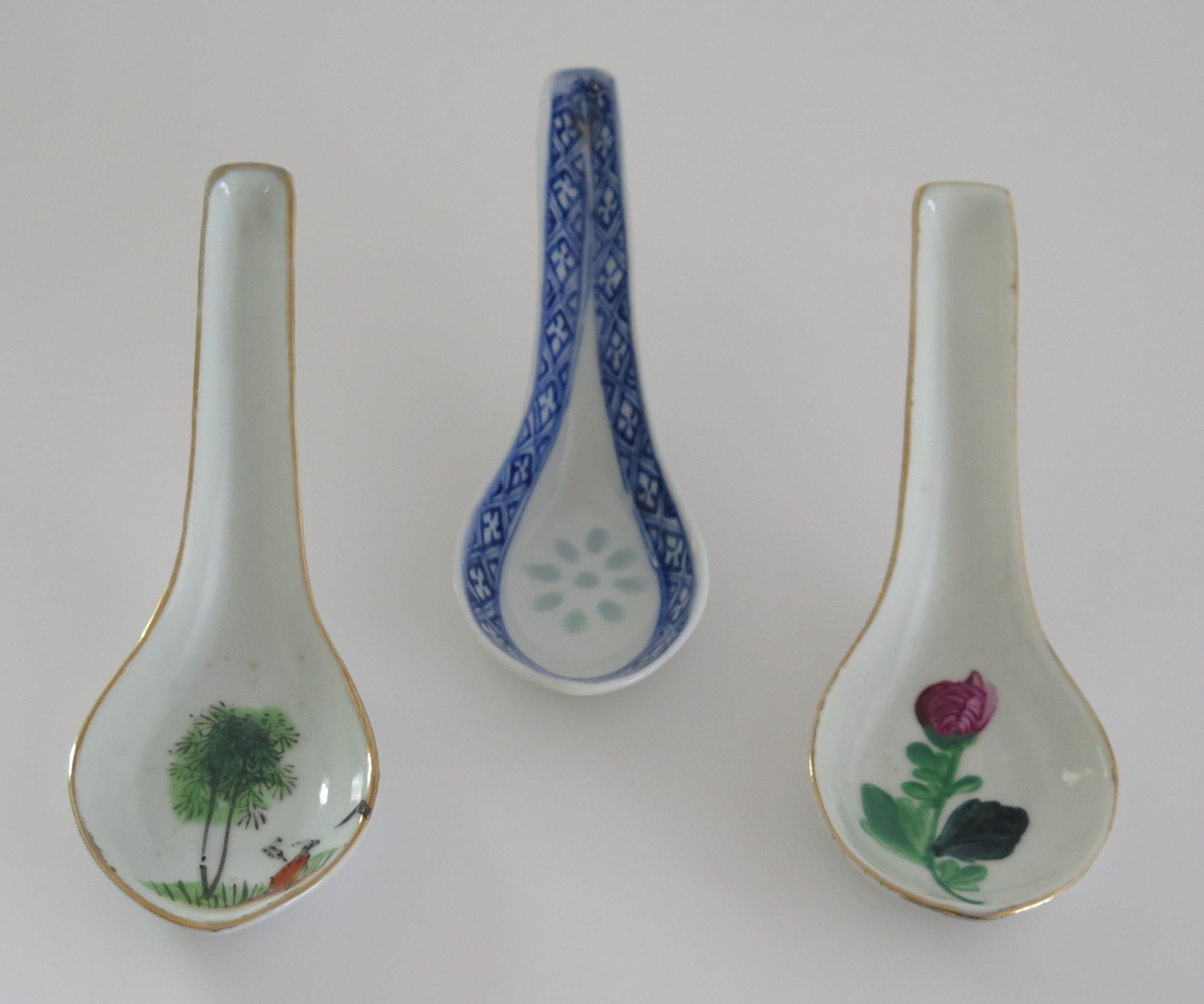 SEVEN Chinese Porcelain Serving Spoons All Hand Painted, 19th & 20th Century For Sale 4