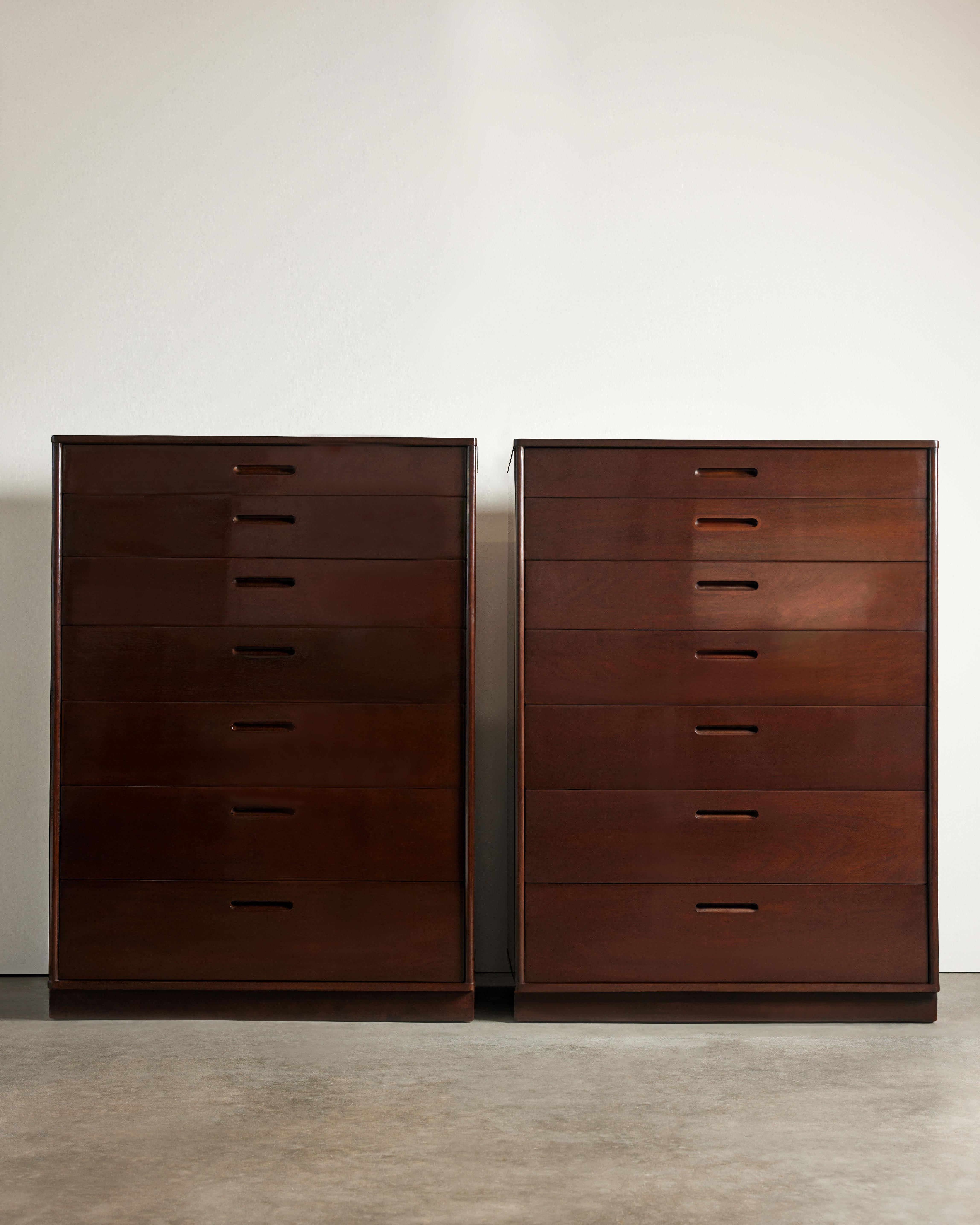 A prominent American furniture designer for over four decades, Edward J Wormley struck a balance between modern trends and historical influences. Speaking to this idea, he is quoted: “Modernism means freedom—freedom to mix, to choose, to change, to