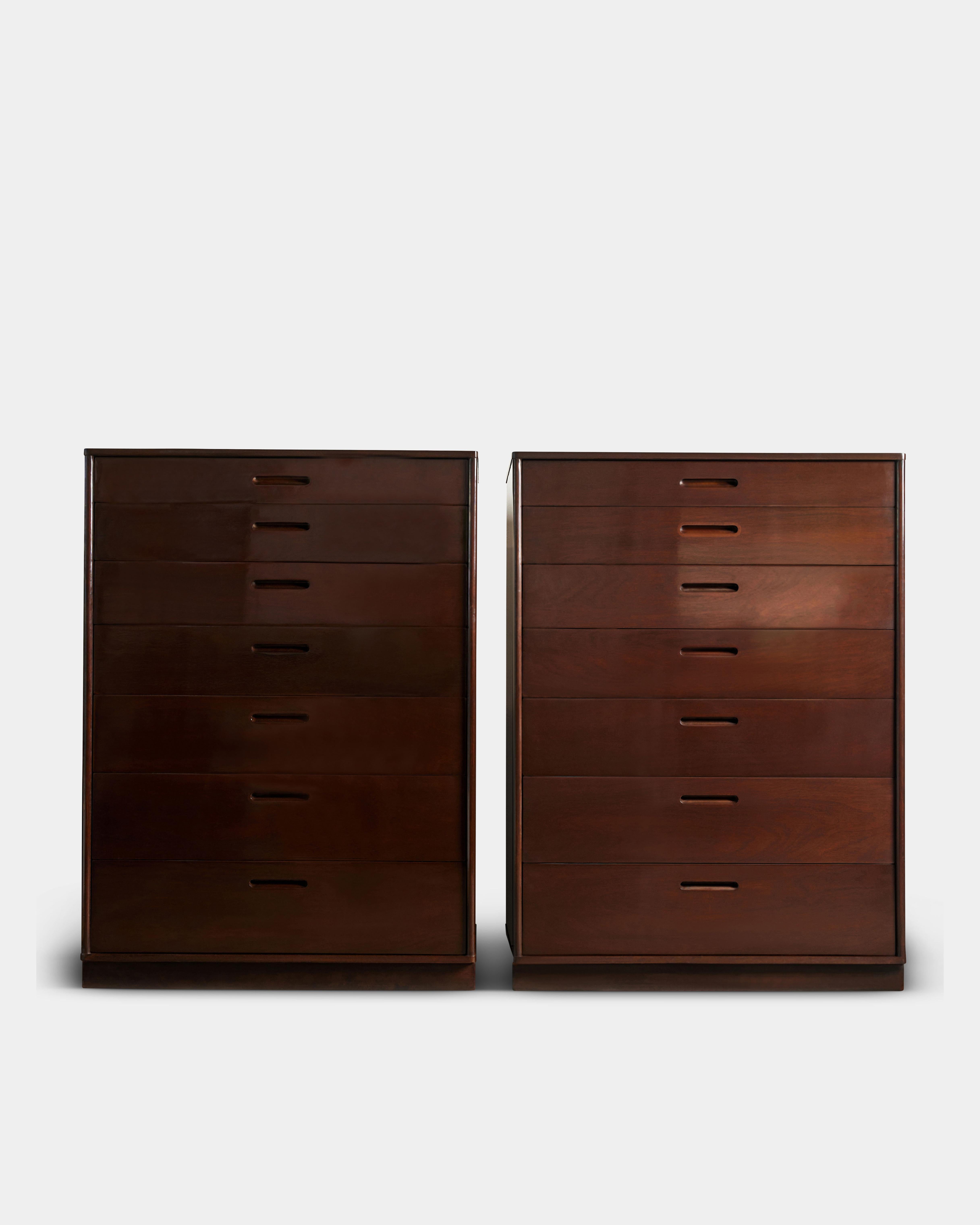 A prominent American furniture designer for over four decades, Edward J Wormley struck a balance between modern trends and historical influences. Speaking to this idea, he is quoted: “Modernism means freedom—freedom to mix, to choose, to change, to
