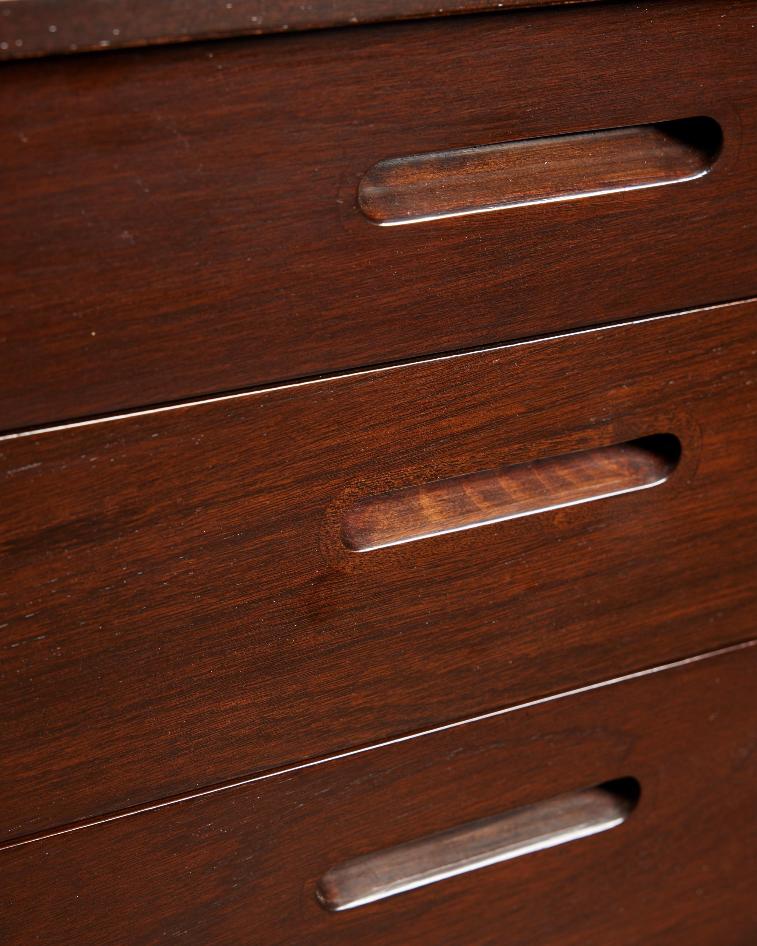 American Seven-Drawer Dresser by Edward Wormley for Dunbar, United States, c. 1950 For Sale