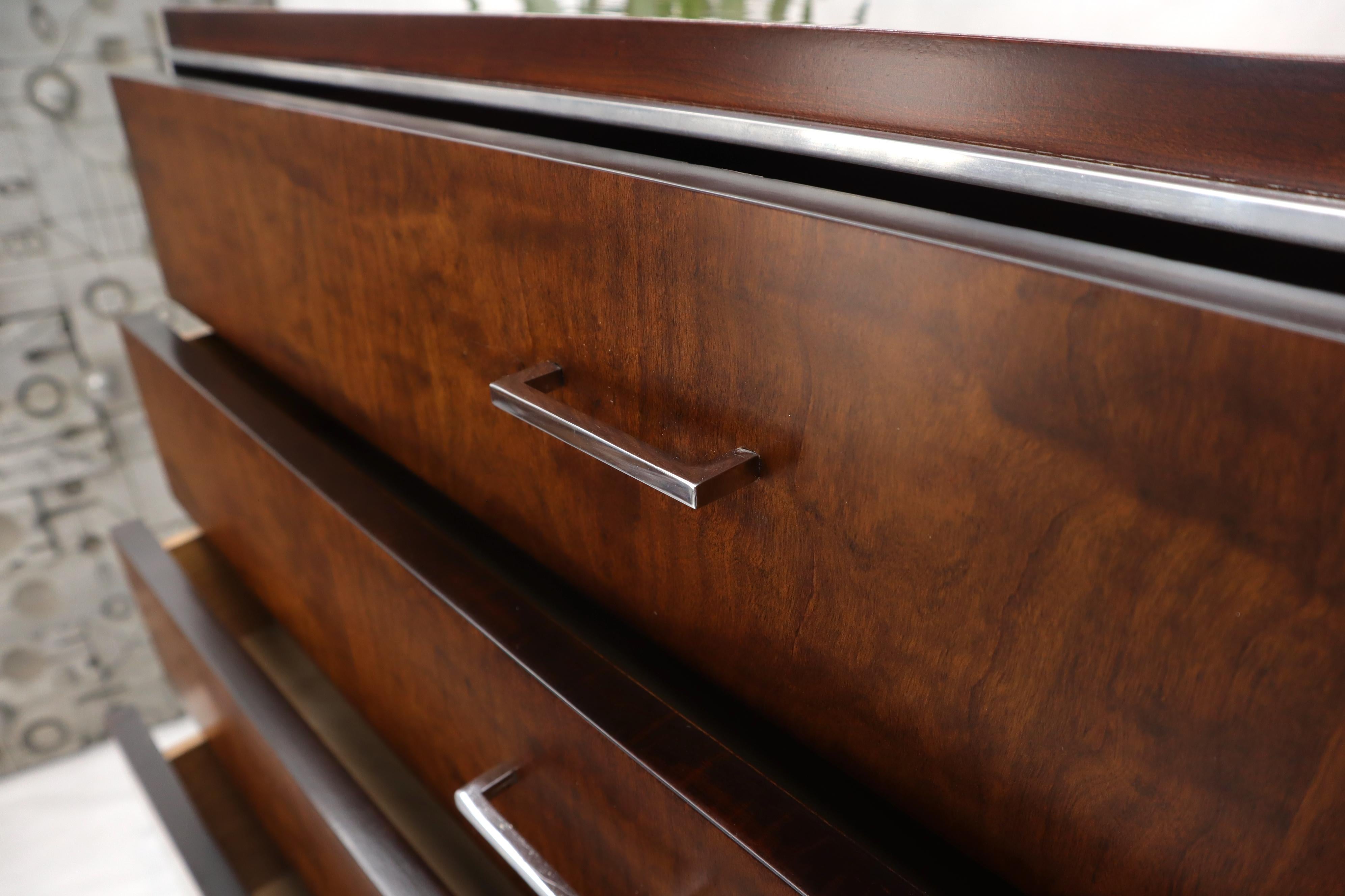 Seven Drawers Burl Wood Chrome Metal Bezel High Chest Dresser by John Stuart In Good Condition For Sale In Rockaway, NJ