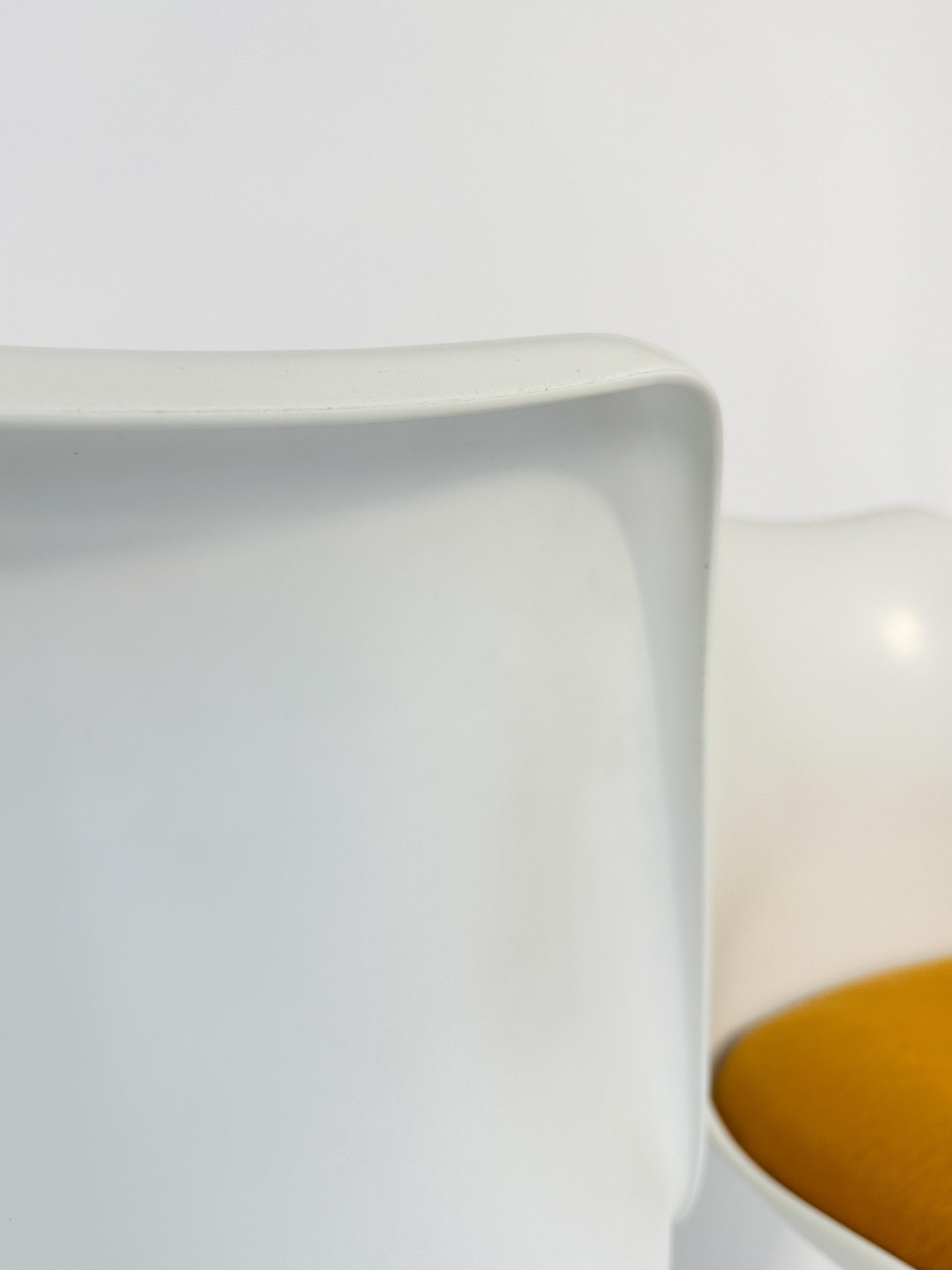 Sept chaises tulipe d'Eero Saarinen pour Knoll International des années 1970, toutes originales en vente 3