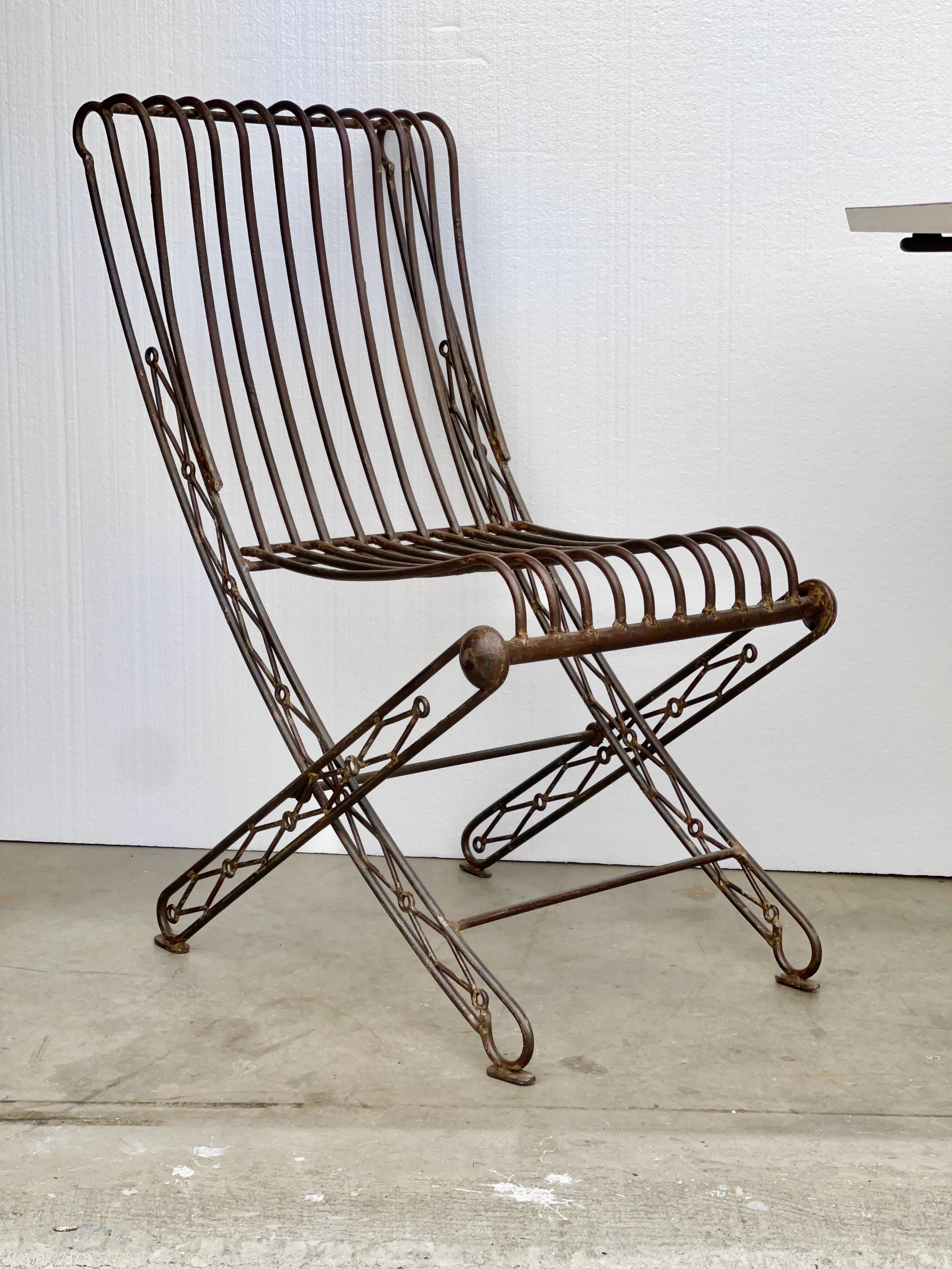 Fer forgé Sept chaises pliantes françaises Fer Forge en vente