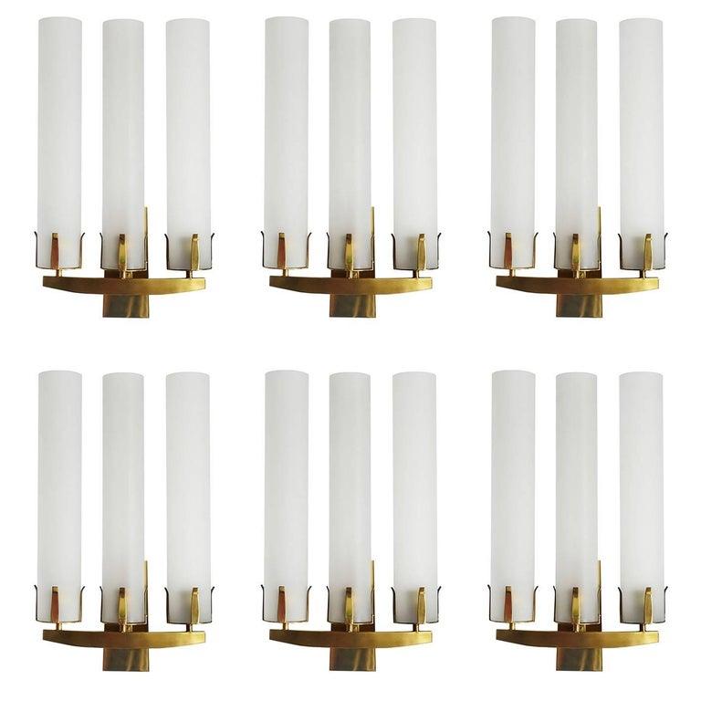 Seven French Huge Glass and Solid Brass Wall Lights Sconces 1950s In Good Condition For Sale In Berlin, DE
