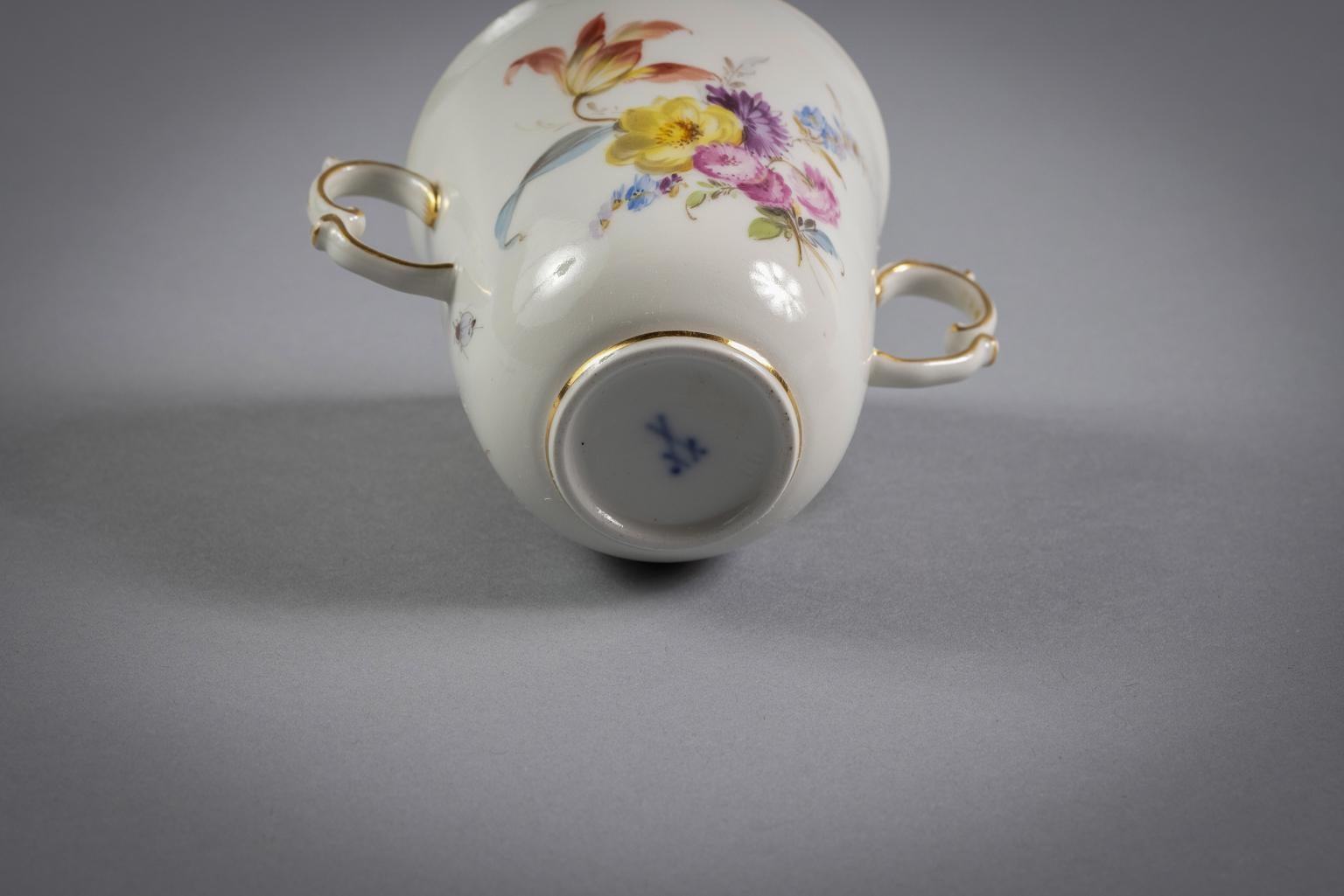 Seven German Porcelain Trembleuse Cups and Stands, Meissen, Circa 1880 For Sale 6
