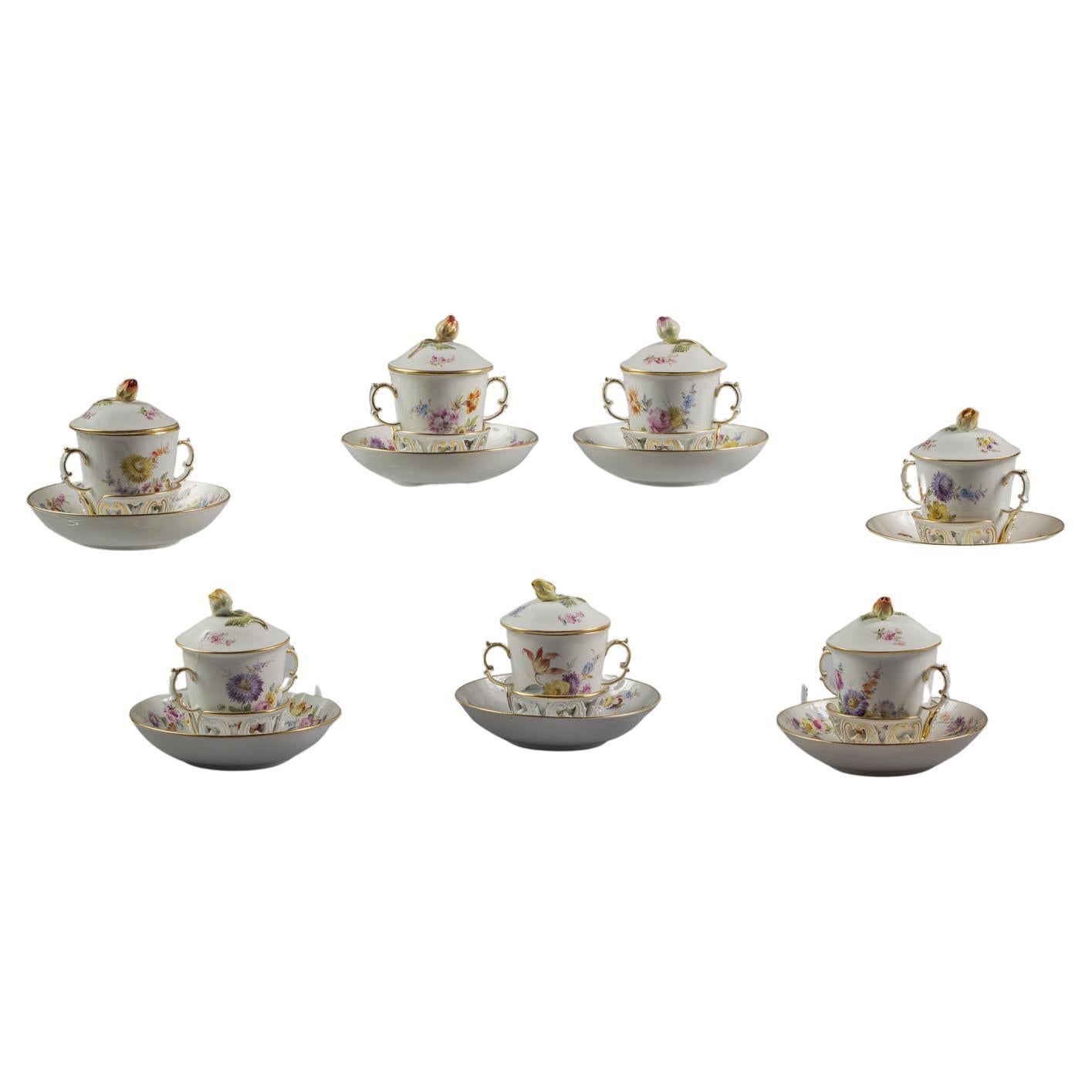What are handleless tea cups called?